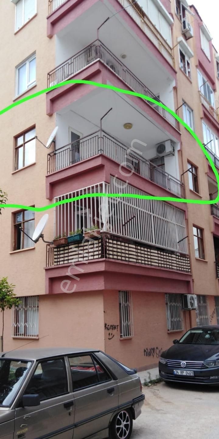 Üçgen Mahallesinde Satılık 3+1 Ara Kat Daire - Görsel 2