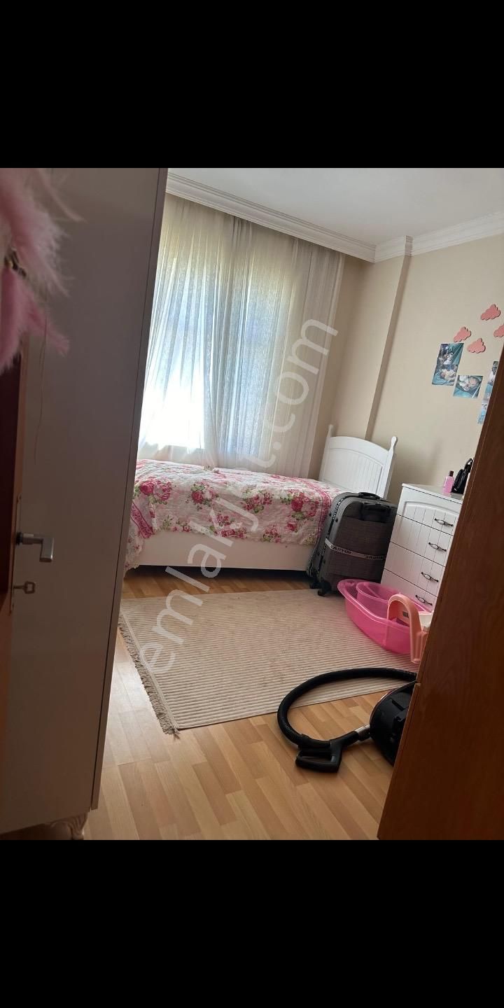 Üçgen Mahallesinde Satılık 3+1 Ara Kat Daire - Görsel 5