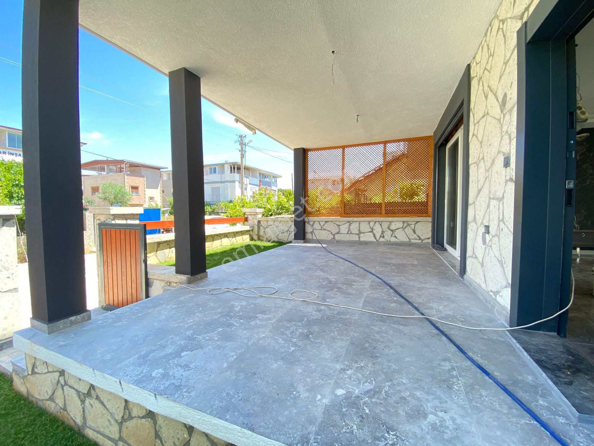 Seferihisar Doğanbey De Bahçeli Lükx Satılık 3+1 Villa - Görsel 9