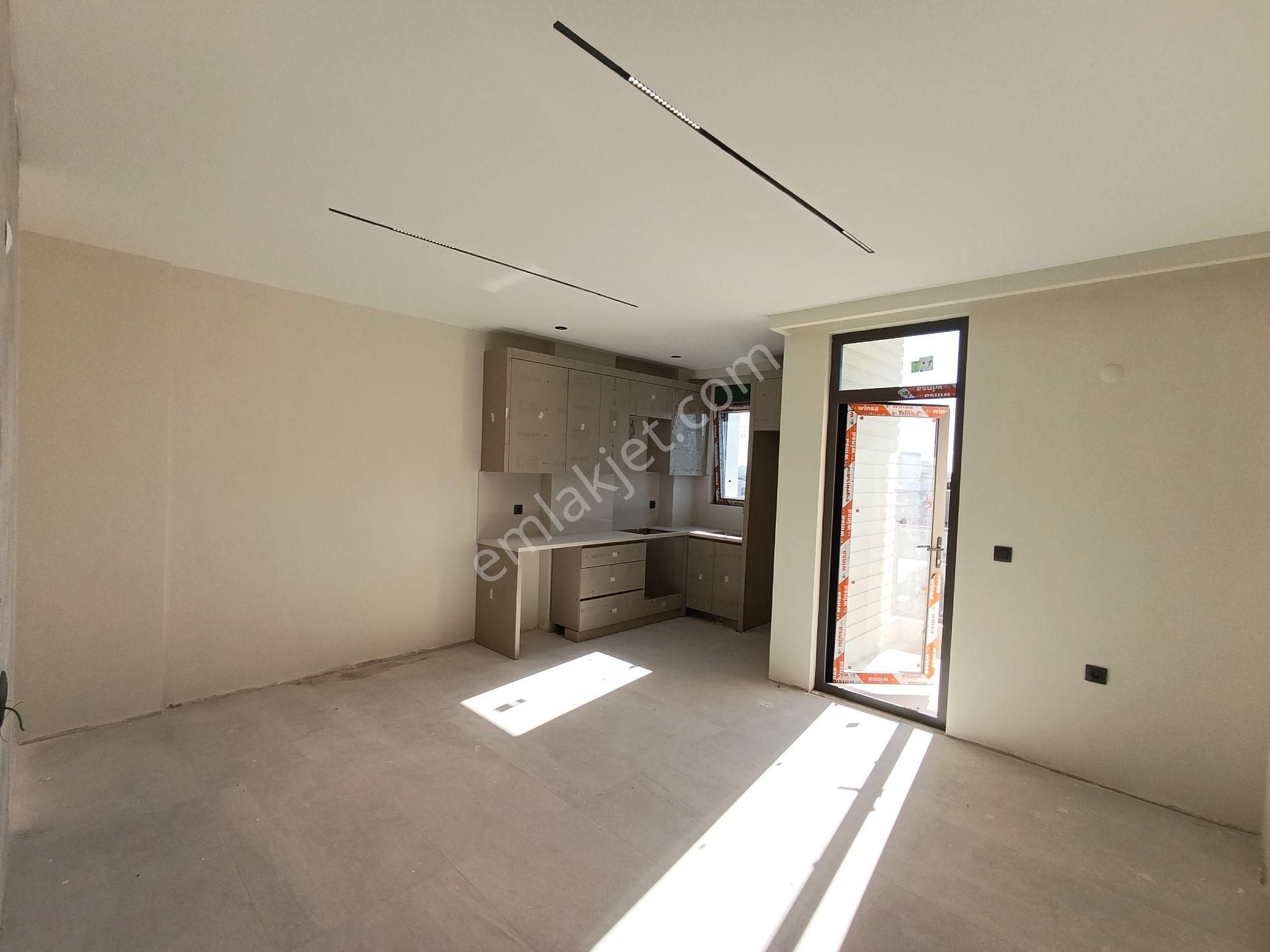 Tramvayın Dibinde , Arakatta , Lüks , Sıfır Satılık Daire