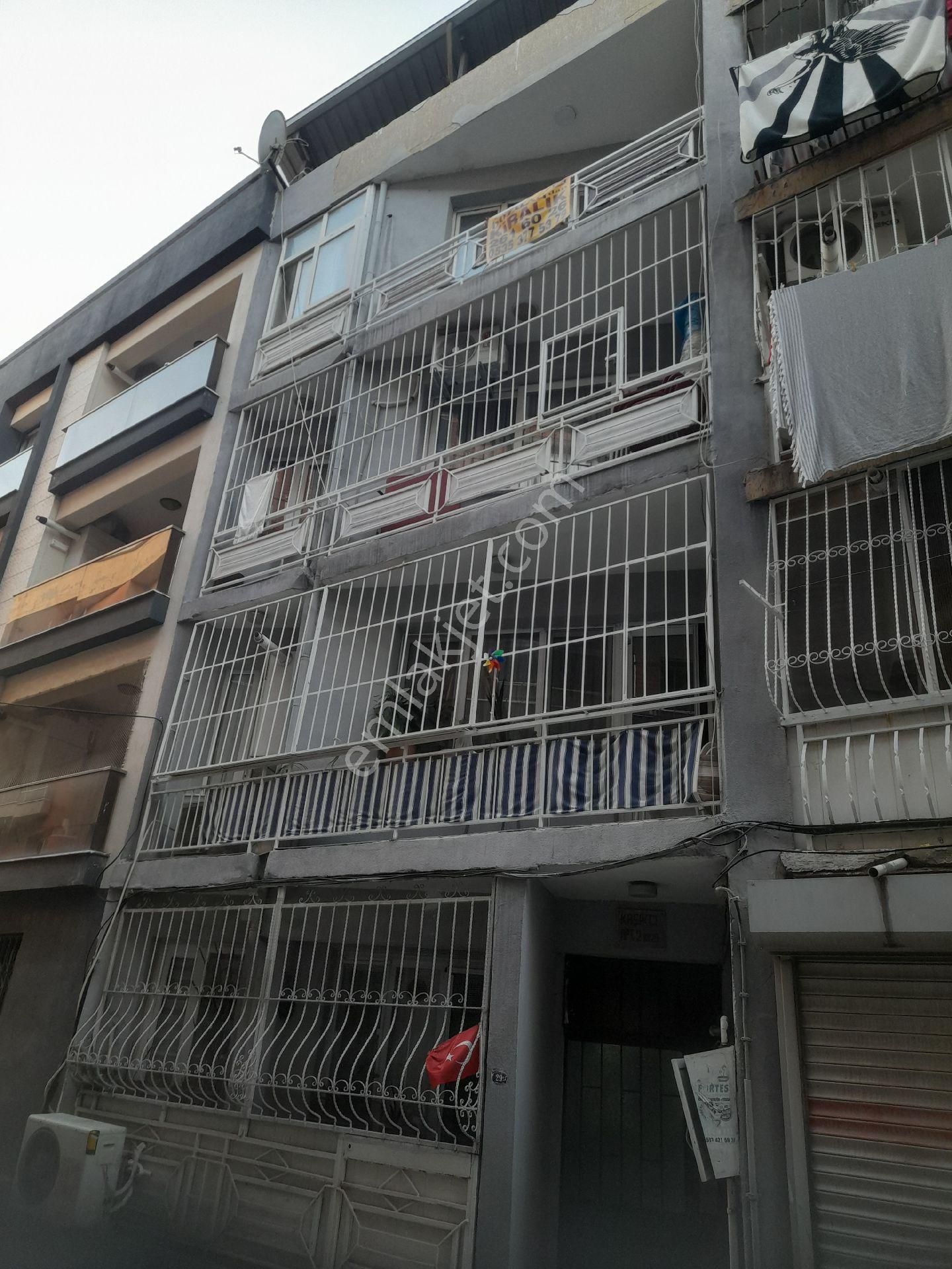 İzmir Üçyol Yakını 2+1,90 M2 Doğalgazlı Lüks Daire