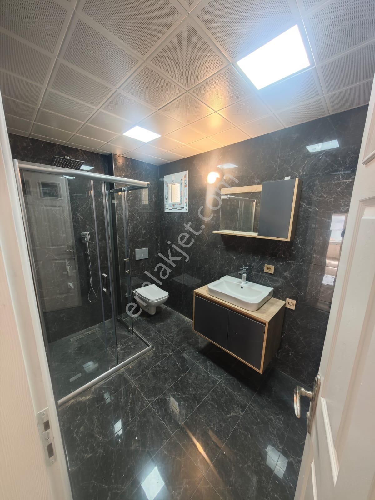 Doğanbey De Tamamen Yenilenmiş Ultra Lüks Satılık 4+1 Villa - Görsel 26