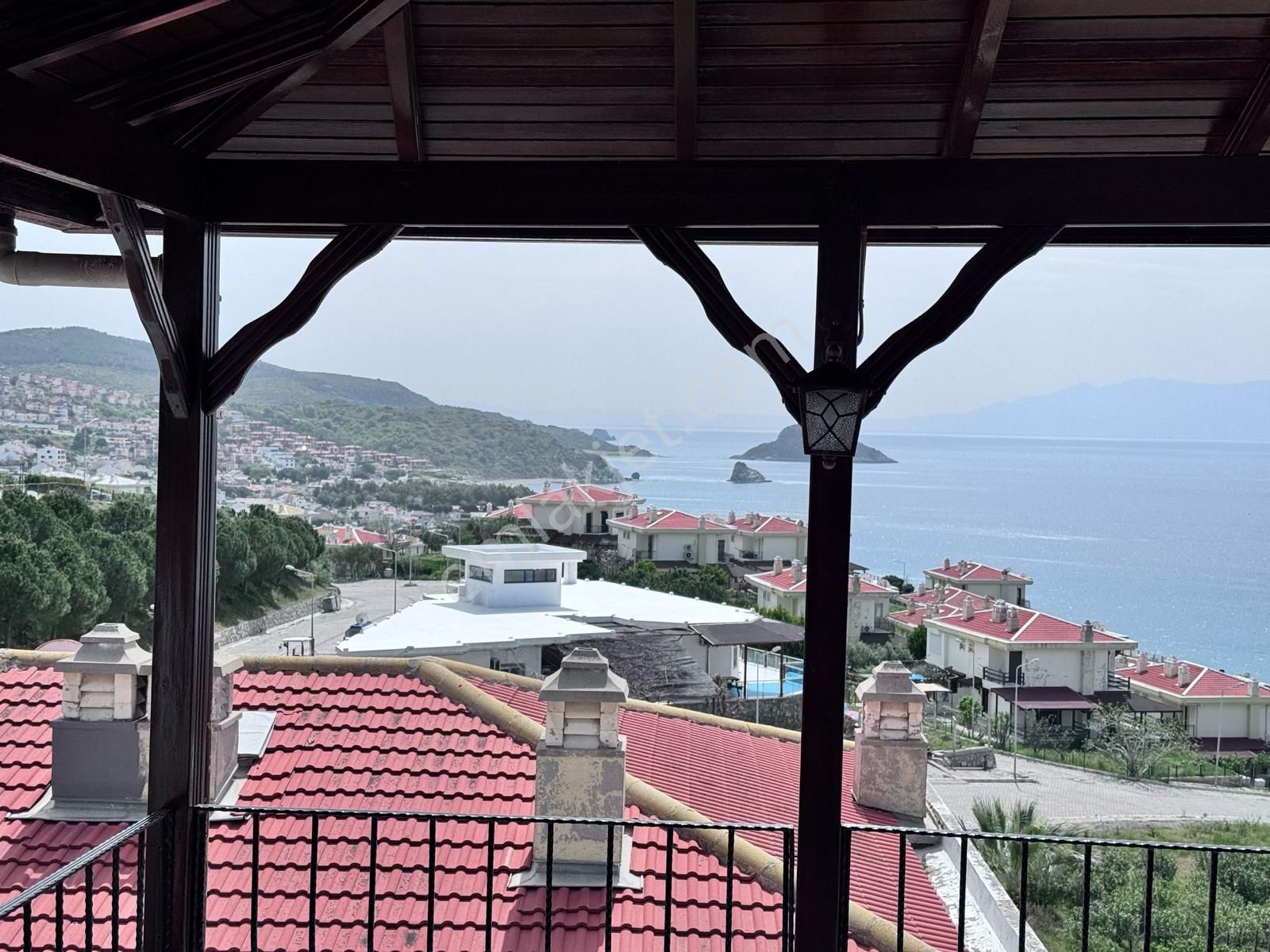 Doğanbey De Tamamen Yenilenmiş Ultra Lüks Satılık 4+1 Villa - Görsel 3