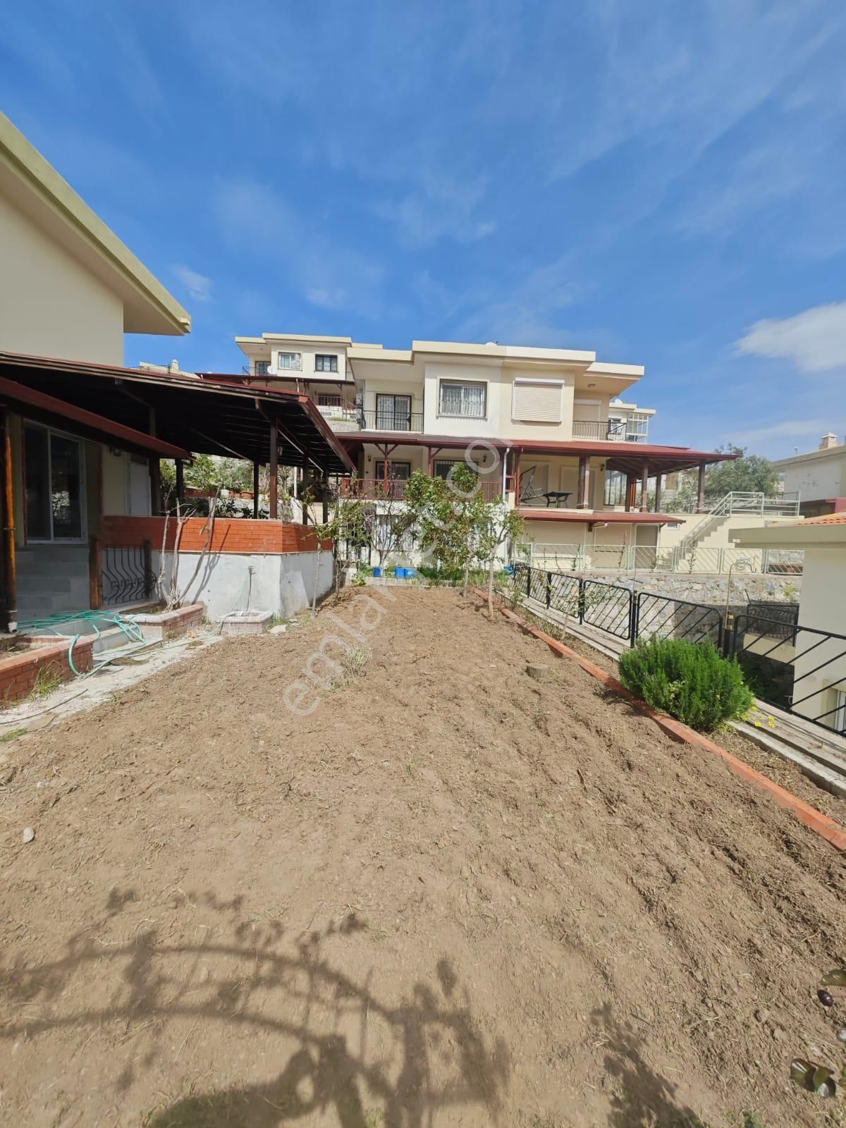 Doğanbey De Tamamen Yenilenmiş Ultra Lüks Satılık 4+1 Villa - Görsel 8