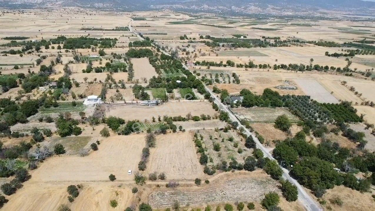 Korkuteli Bozova Mah. 1.300 M2 Resmi Yolu Var - Görsel 3