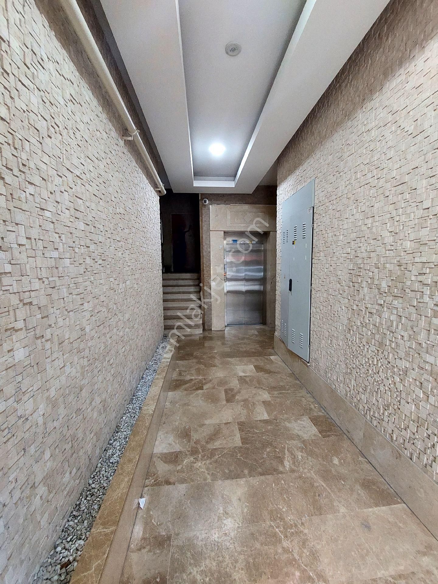 Oldpol Emlak'tan Şehirin Merkezinde Harika Konum Luks 1+1 Da - Görsel 9