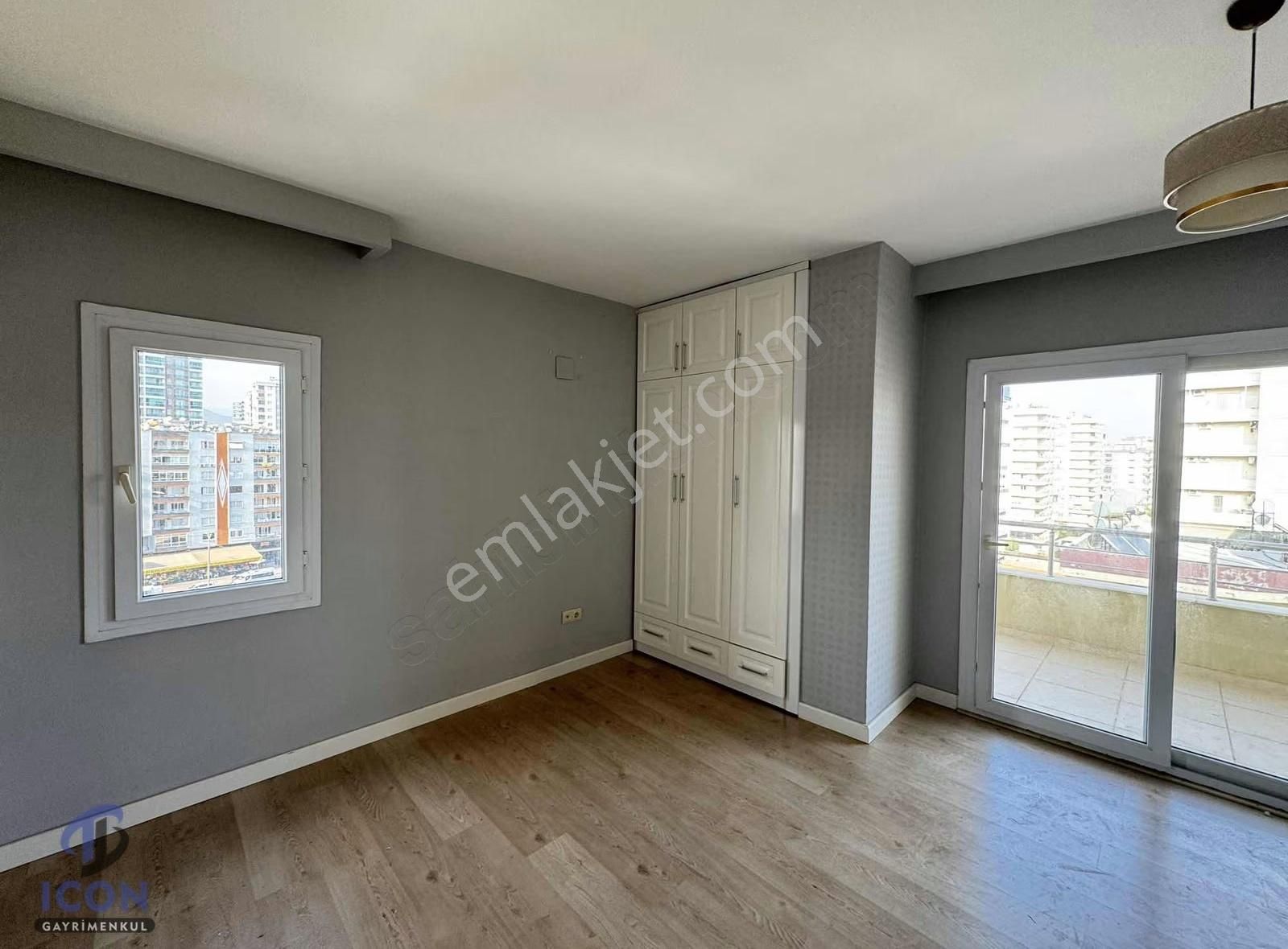 Icon'dan Menderes Mah'de Geniş Oturumlu Kombili 2+1 - Görsel 3