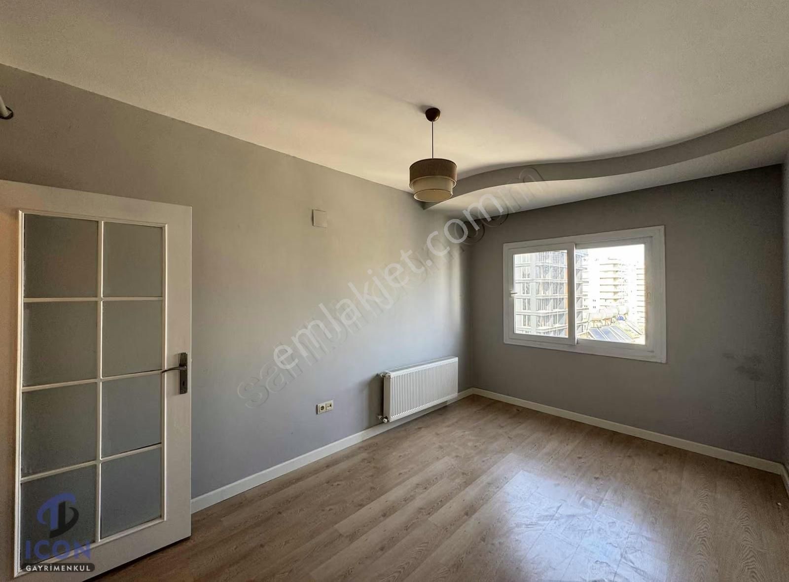 Icon'dan Menderes Mah'de Geniş Oturumlu Kombili 2+1 - Görsel 2