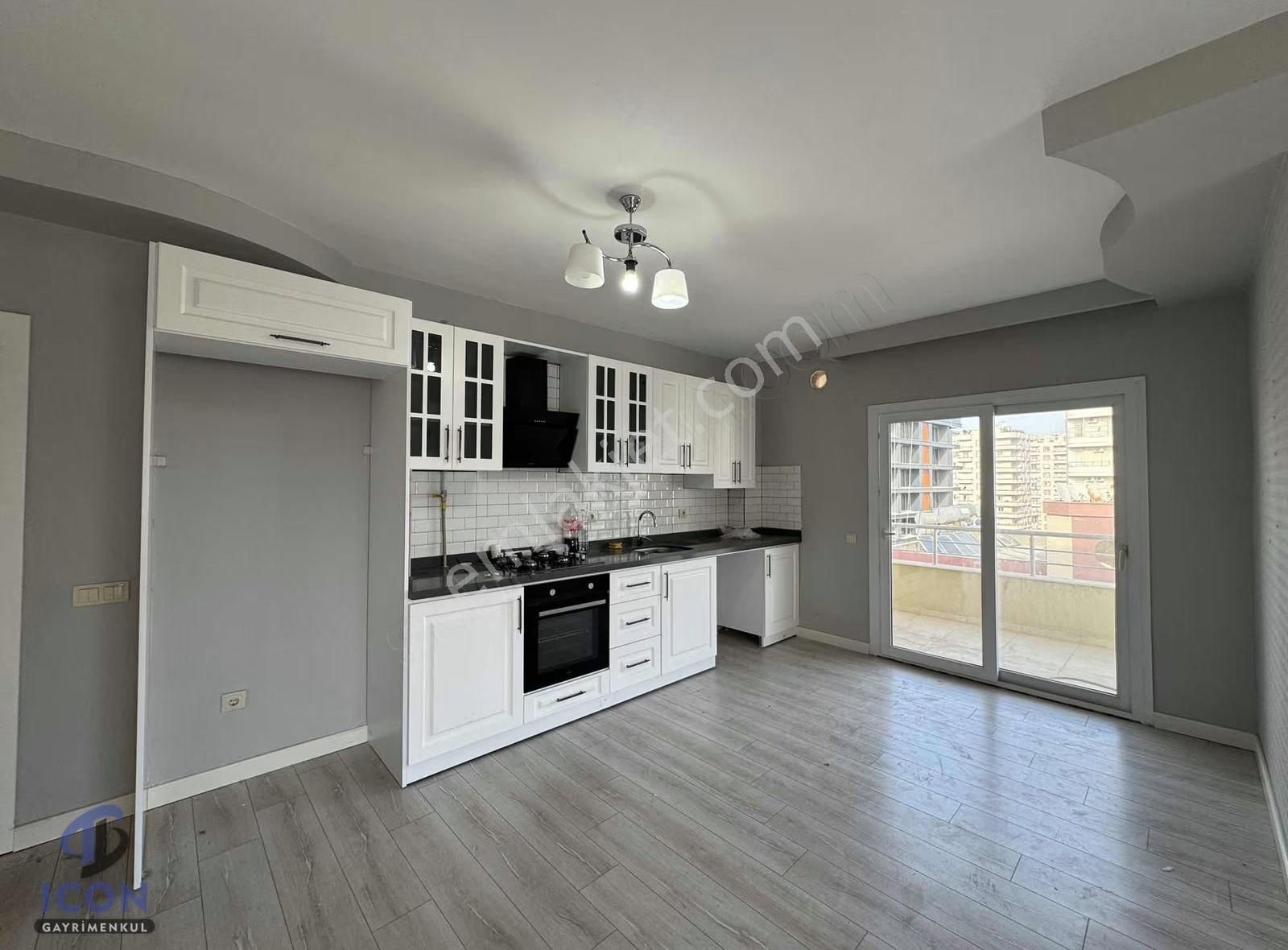 Icon'dan Menderes Mah'de Geniş Oturumlu Kombili 2+1 - Görsel 19