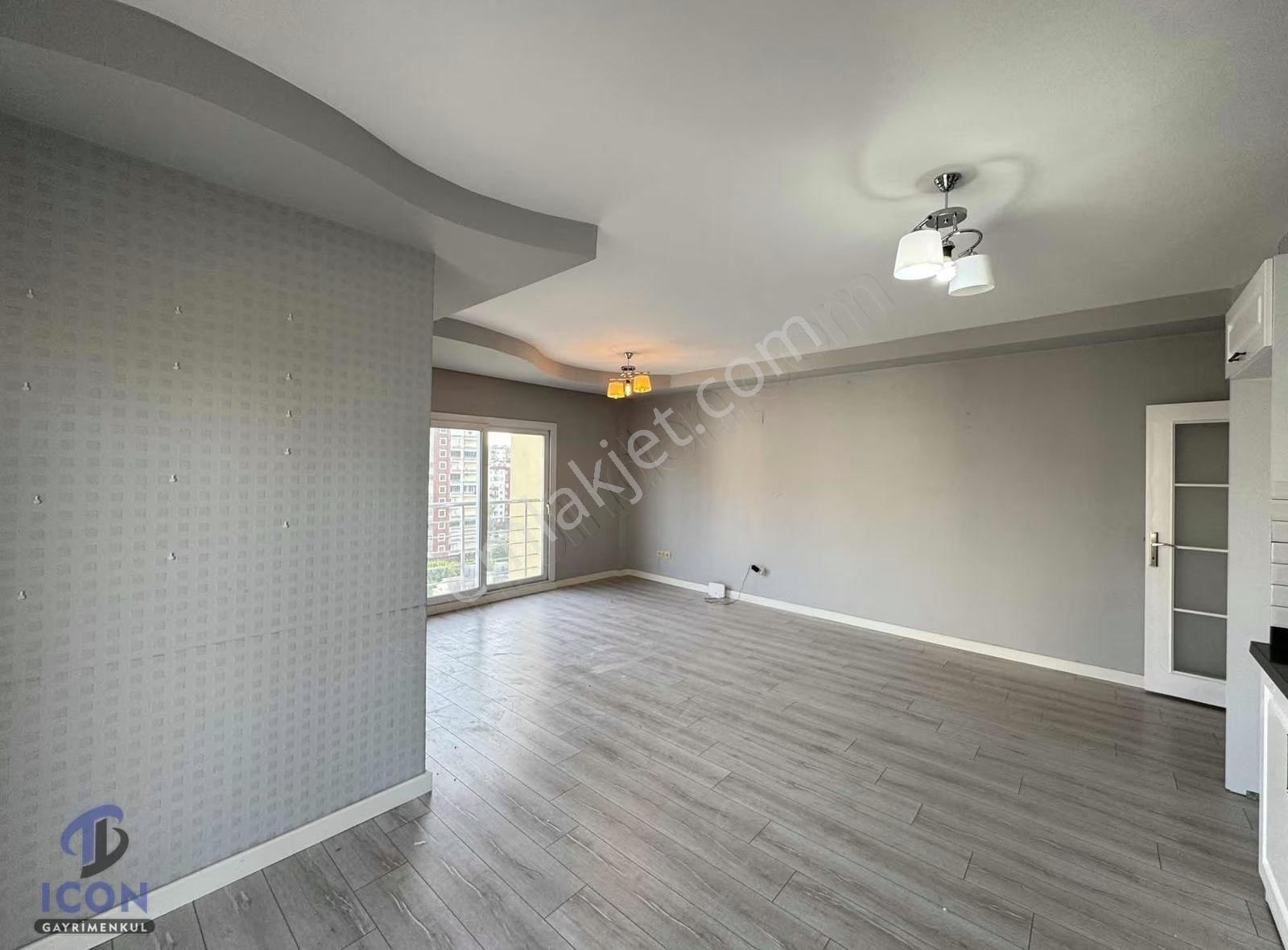 Icon'dan Menderes Mah'de Geniş Oturumlu Kombili 2+1 - Görsel 7