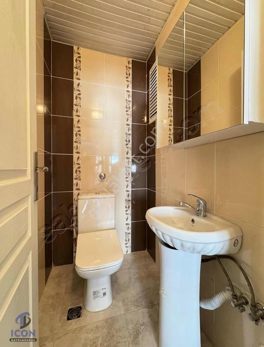 Icon'dan Menderes Mah'de Geniş Oturumlu Kombili 2+1 - Görsel 6