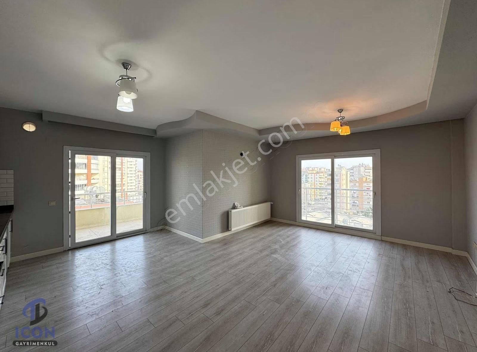 Icon'dan Menderes Mah'de Geniş Oturumlu Kombili 2+1 - Görsel 12