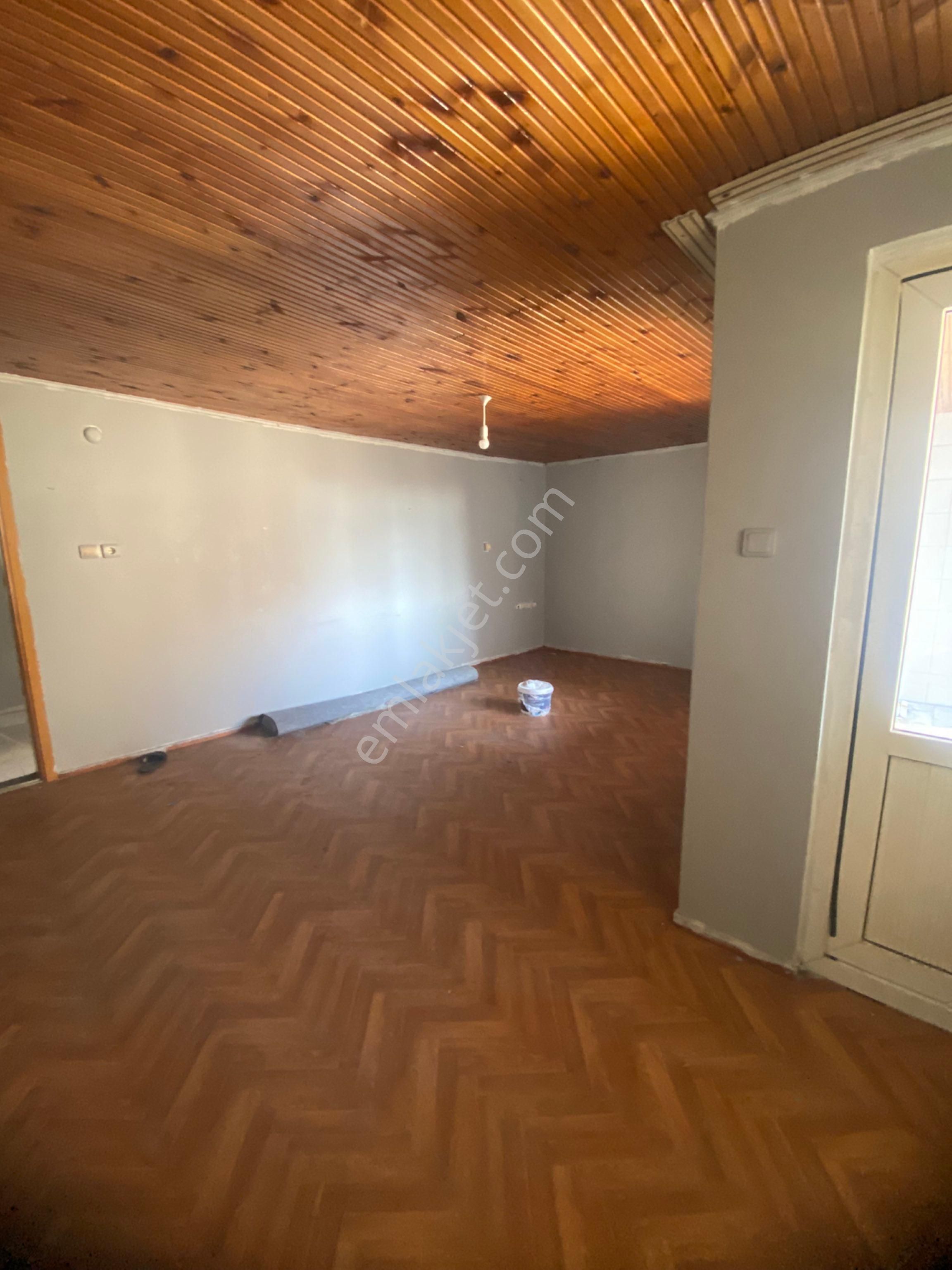 Sevgi Emlak’tan 1+1 Temiz 4.kat Kiralık Daire - Görsel 2