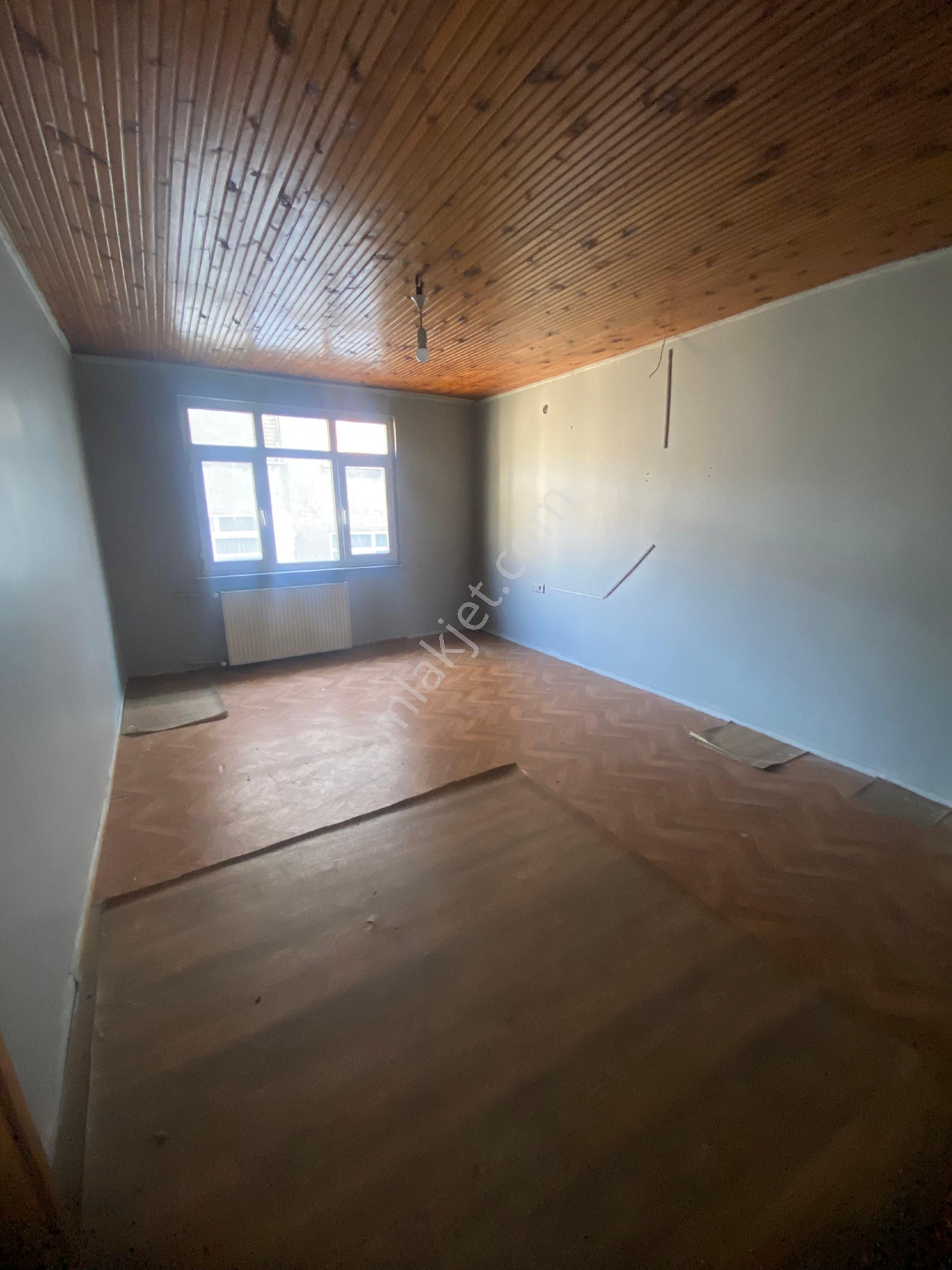 Sevgi Emlak’tan 1+1 Temiz 4.kat Kiralık Daire - Görsel 4