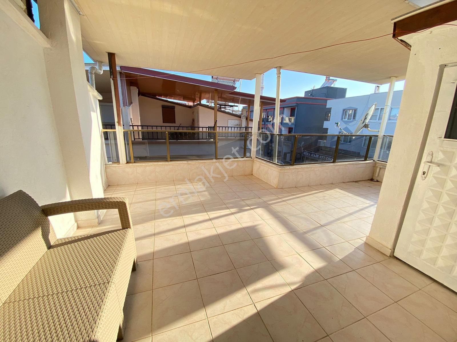 Seferihisar Ürkmez Merkez'de Geniş Yapılı Satılık 3+1 Villa - Görsel 25