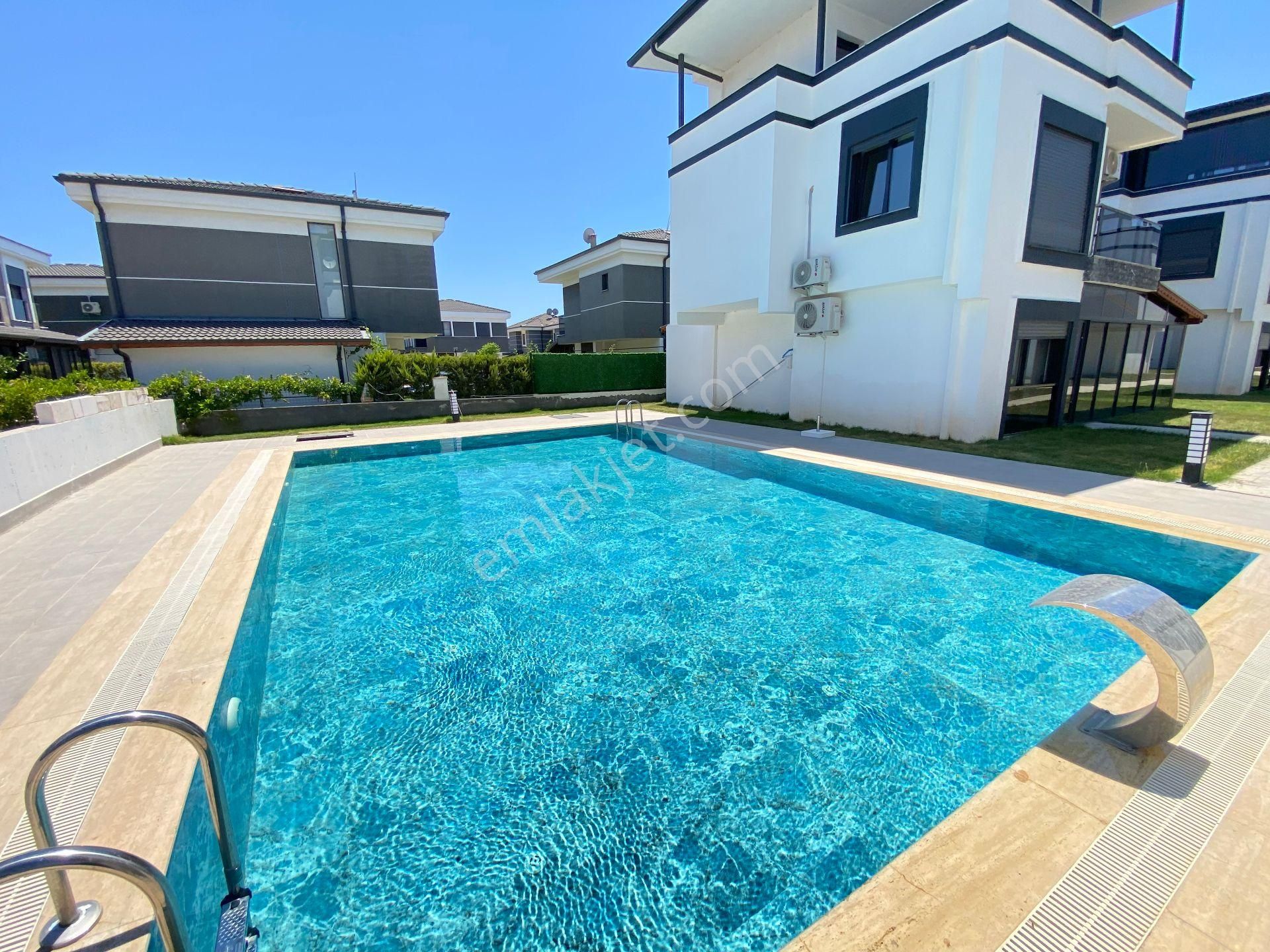 Seferihisar Doğanbey Tek Müstakil Havuzlu Satılık 3+1 Villa - Görsel 33