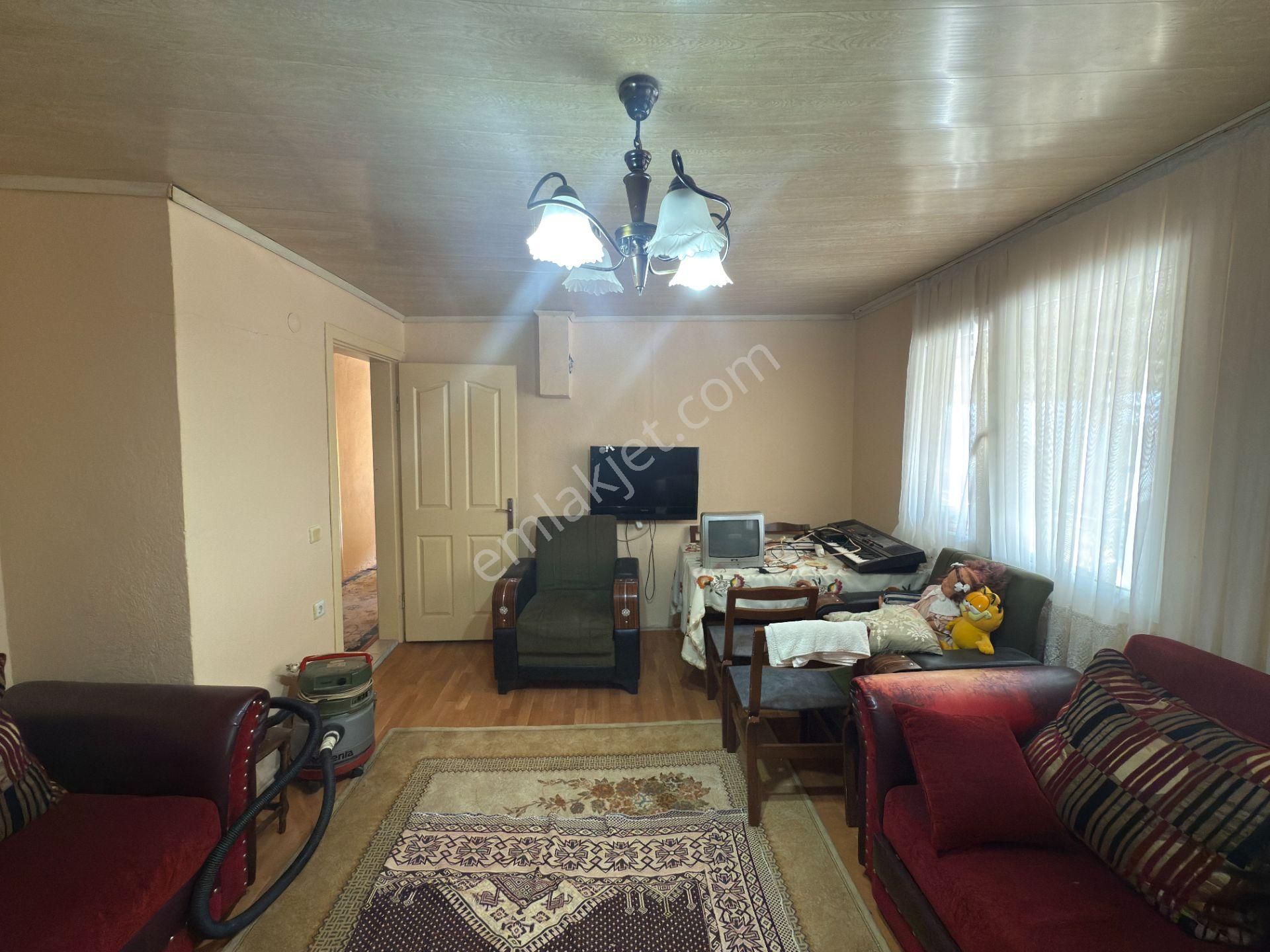 Gökçealan Köyünde 2+1 Müştemilatlı Müstakil Ev - Görsel 16