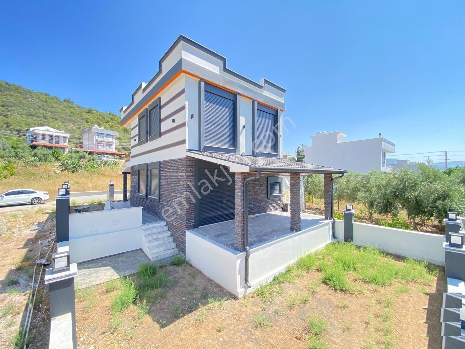 Doğanbey De Tek Mustakil Bahçeli Denize 850m Satılık 3+1 Villa