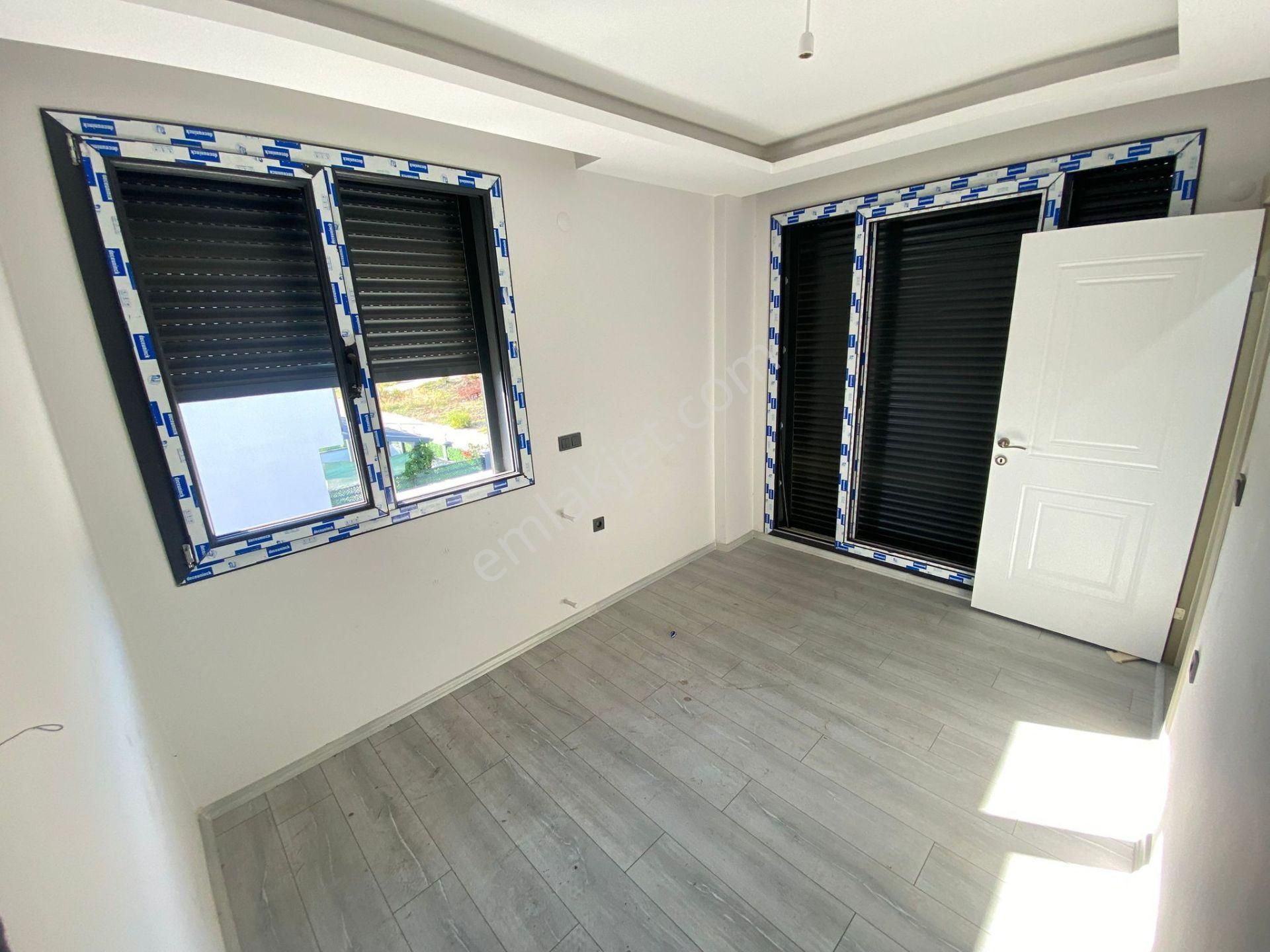 Doğanbey De Tek Mustakil Bahçeli Denize 850m Satılık 3+1 Villa - Görsel 12