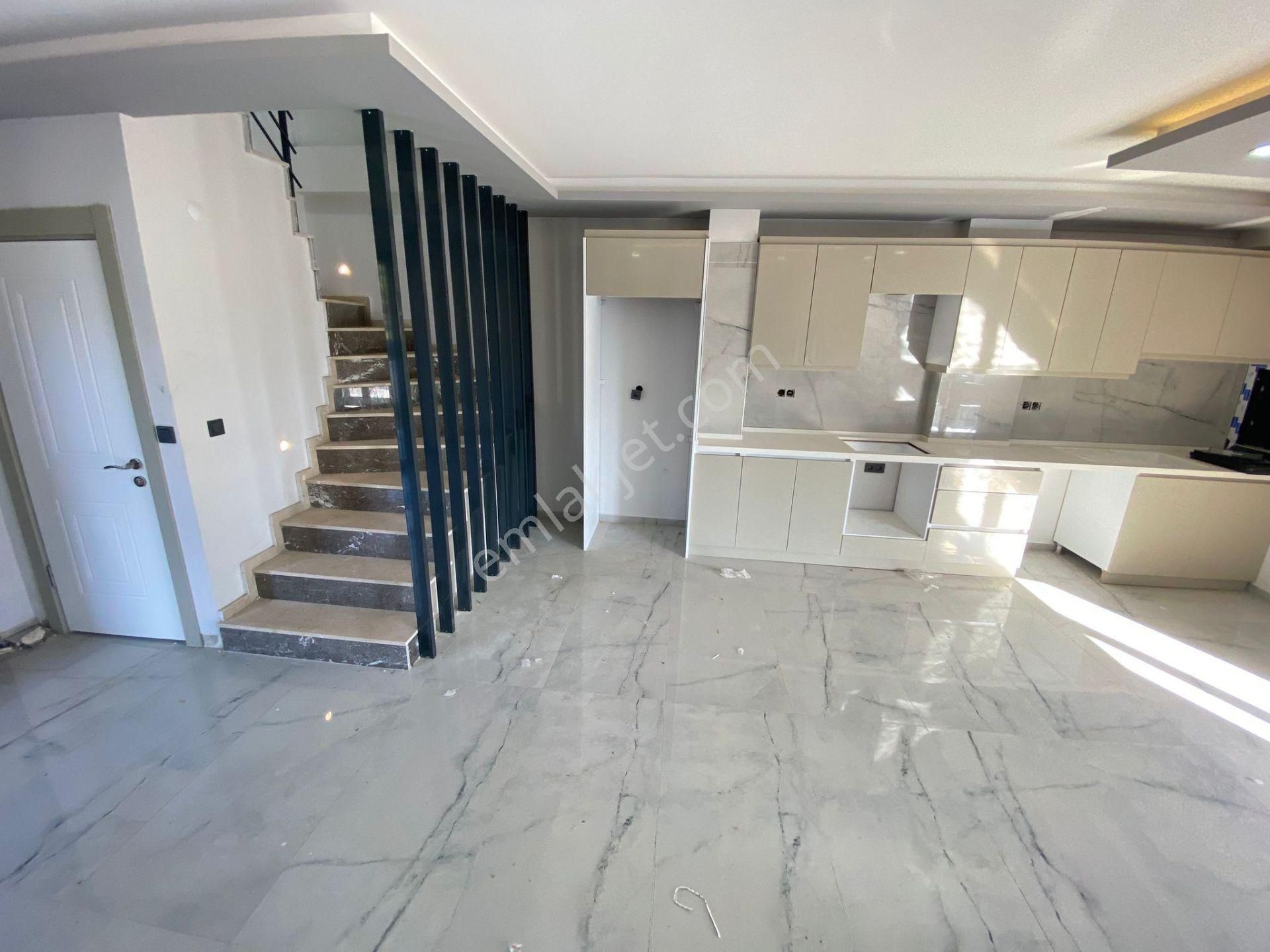 Doğanbey De Tek Mustakil Bahçeli Denize 850m Satılık 3+1 Villa - Görsel 8