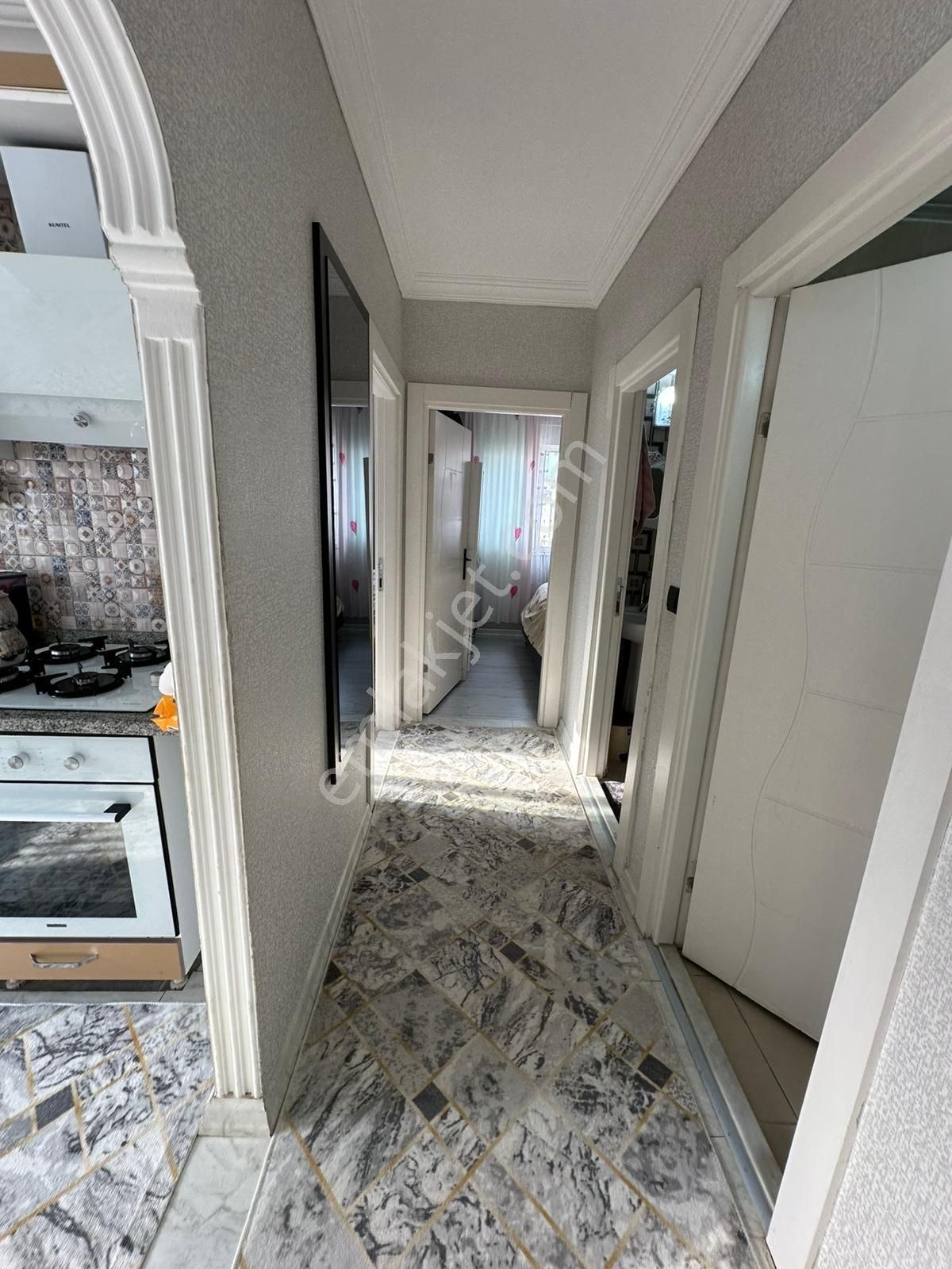 Varsakda Kaçmaz Fiyata Asansörlü 2+1 3.katta Daire - Görsel 2