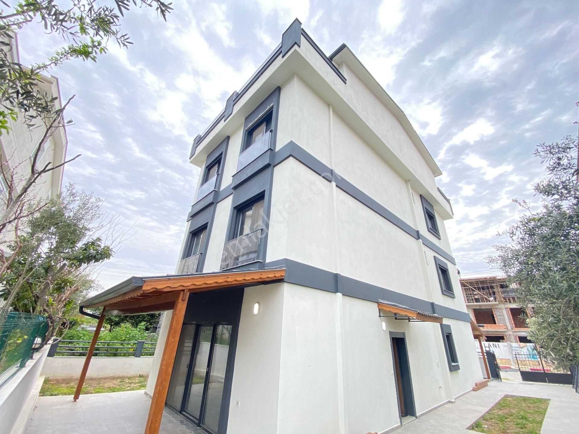 Özdere De Denize 400 M Çarşıya Merkeze Çok Yakın Satılık 6+1 Villa