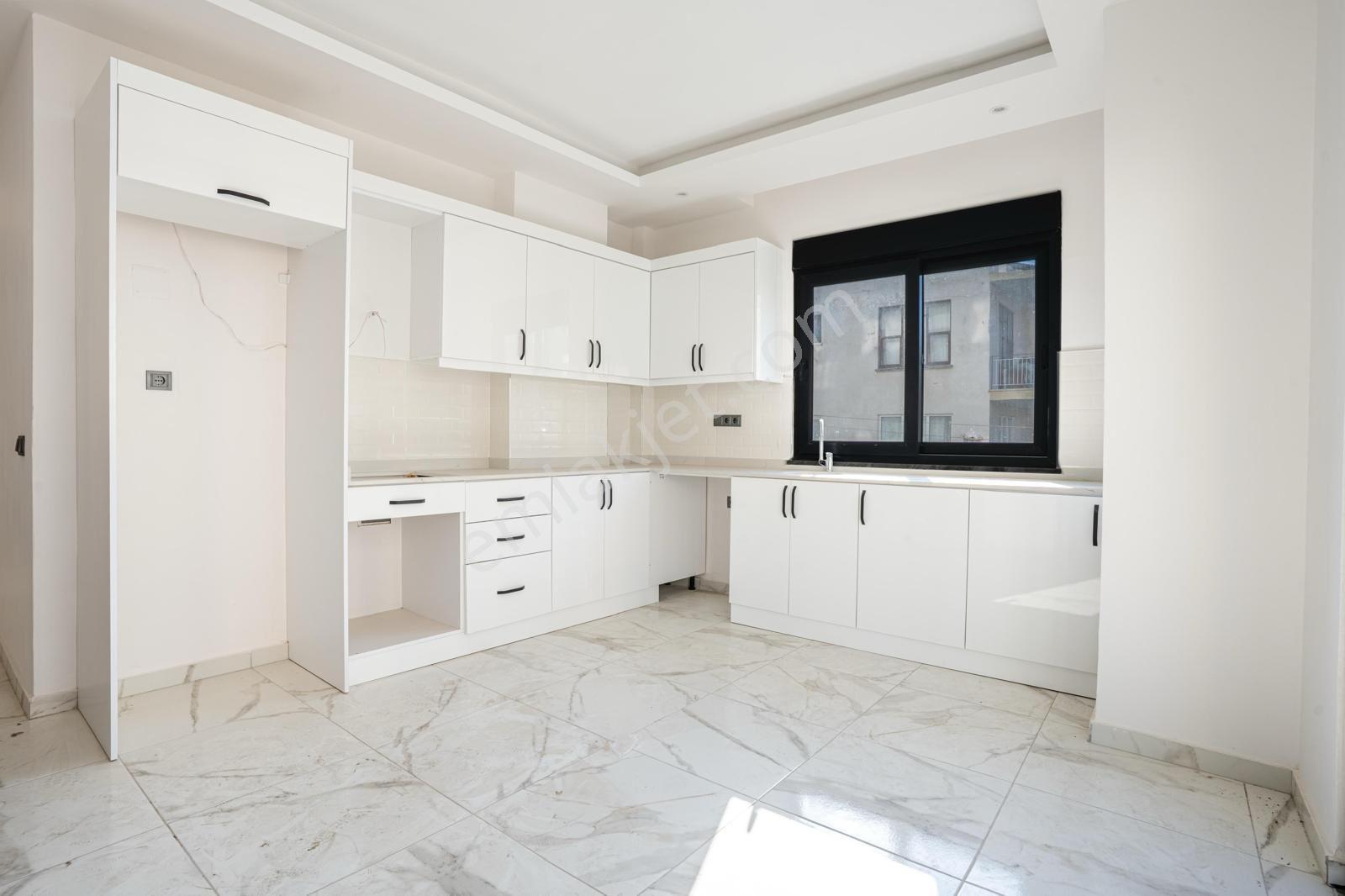 Alanya Merkez De Satılık 2+1 Temiz Site İçerisinzde Yeni Bina - Görsel 17