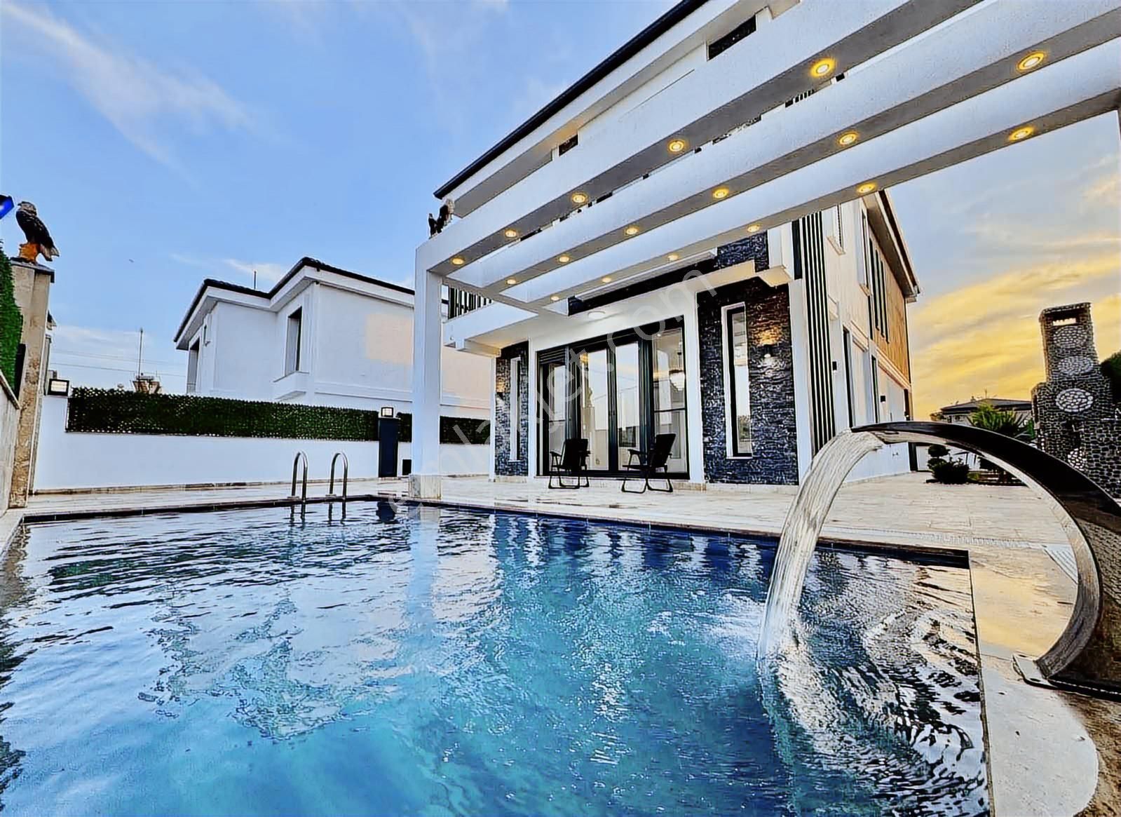 Ultra Lüks Tam Mustakıl Villa - Görsel 2