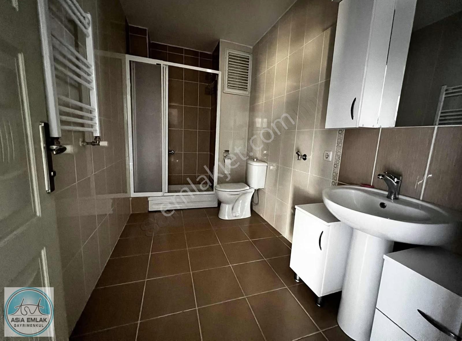 Asia Dan Esenler De Kiralık 2+1 Ara Kat Daire - Görsel 4