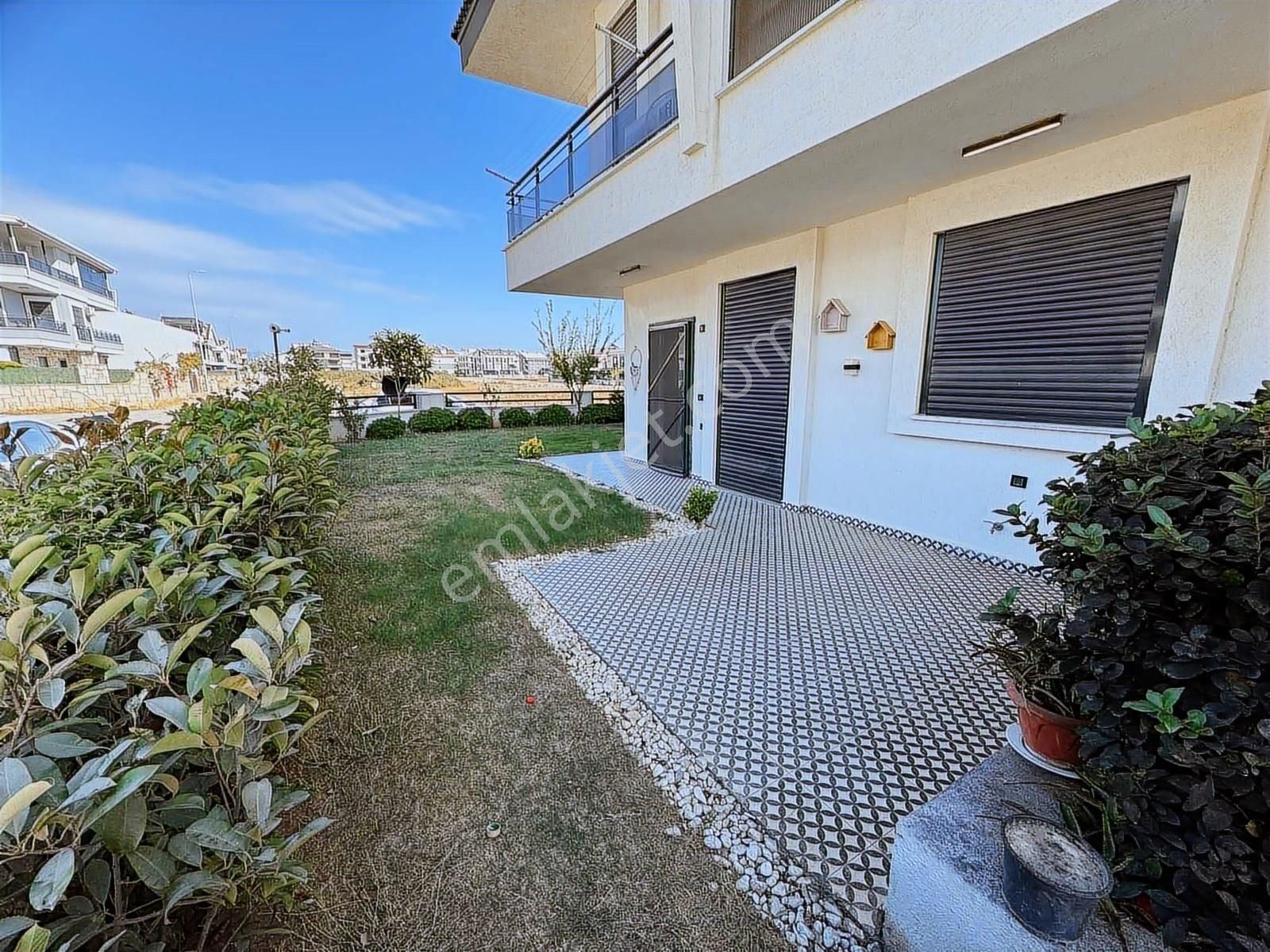 Aciiiil Satılık Butik Sitede Köşe Villa