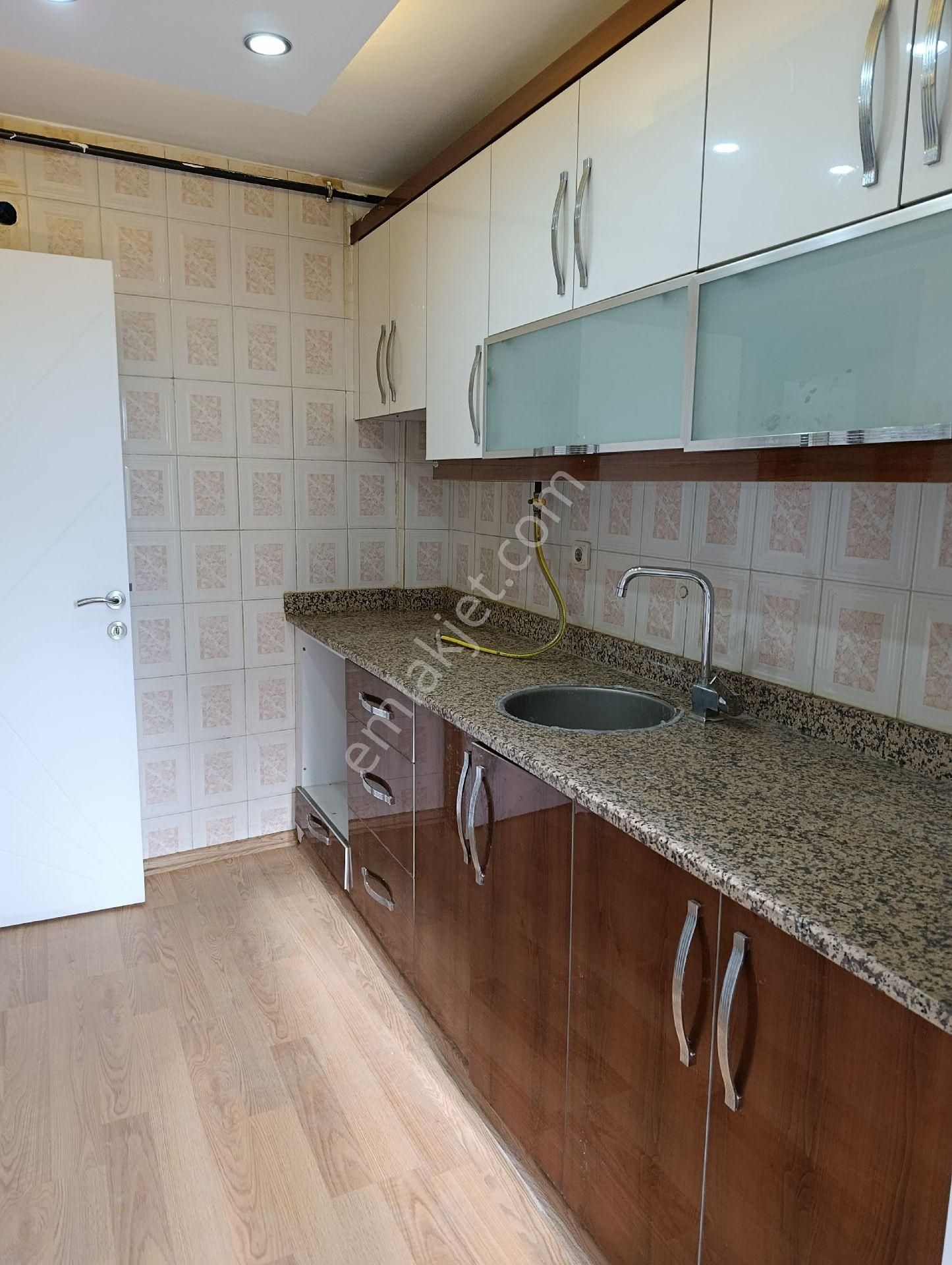 Türbe Caddesi Üzeri 2+1 - Görsel 13