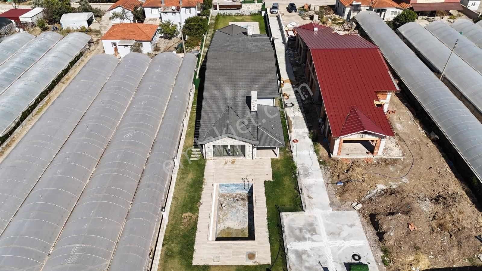 Mertege'den Kuşçularda 5+1 Kiralık Villa - Görsel 18