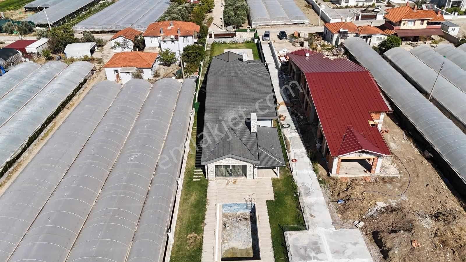 Mertege'den Kuşçularda 5+1 Kiralık Villa - Görsel 24