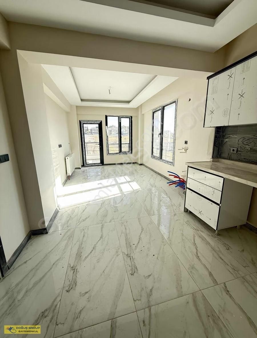 General Emir Mahallesinde Villaların Karşısında Teslim Daire - Görsel 4