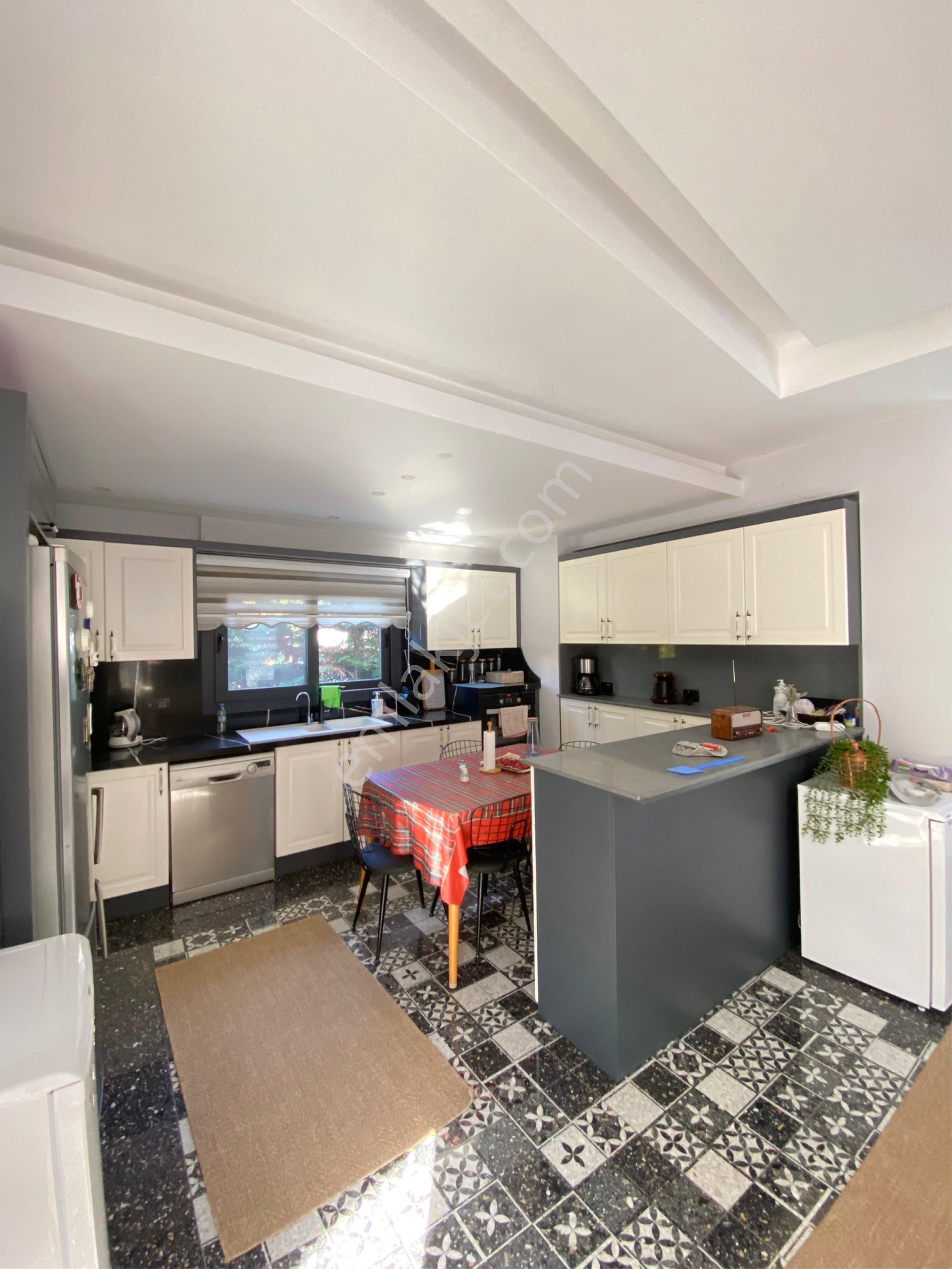 Merkezi Konumda Ultra Lüx Özel Havuzlu 4+1 Full Eşyalı Satılık Villa - Görsel 2