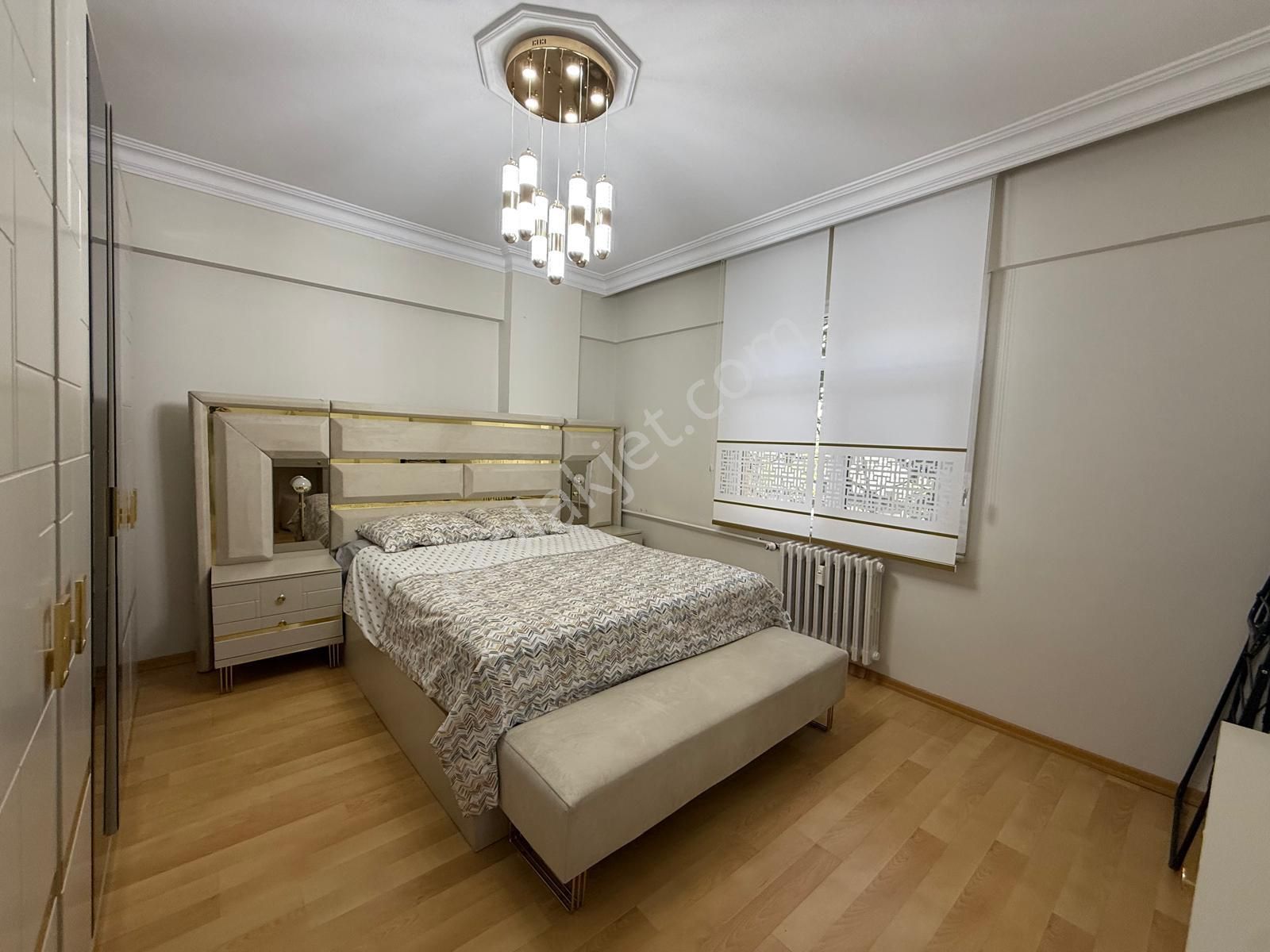 Bahçelievler'de K.otoparklı Masrafsız Ön Cephe 3+1 Ara Kat Acil - Görsel 17