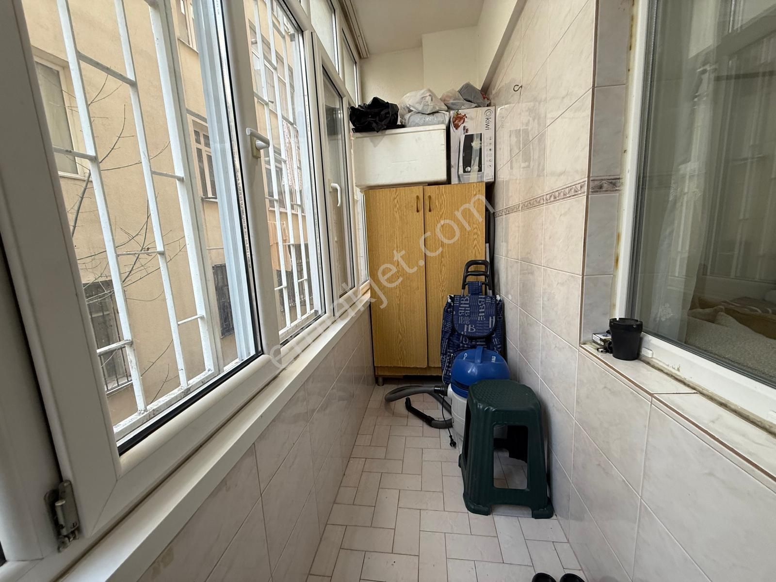 Bahçelievler'de K.otoparklı Masrafsız Ön Cephe 3+1 Ara Kat Acil - Görsel 25