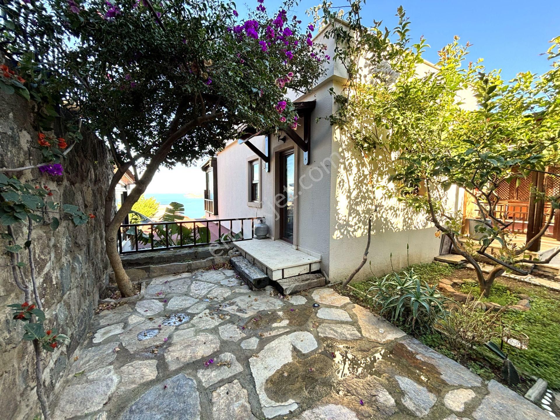 Bodrum Koyunbaba'da Kiralık Site İçi Eşyalı Deniz Manzaralı Daire - Görsel 4