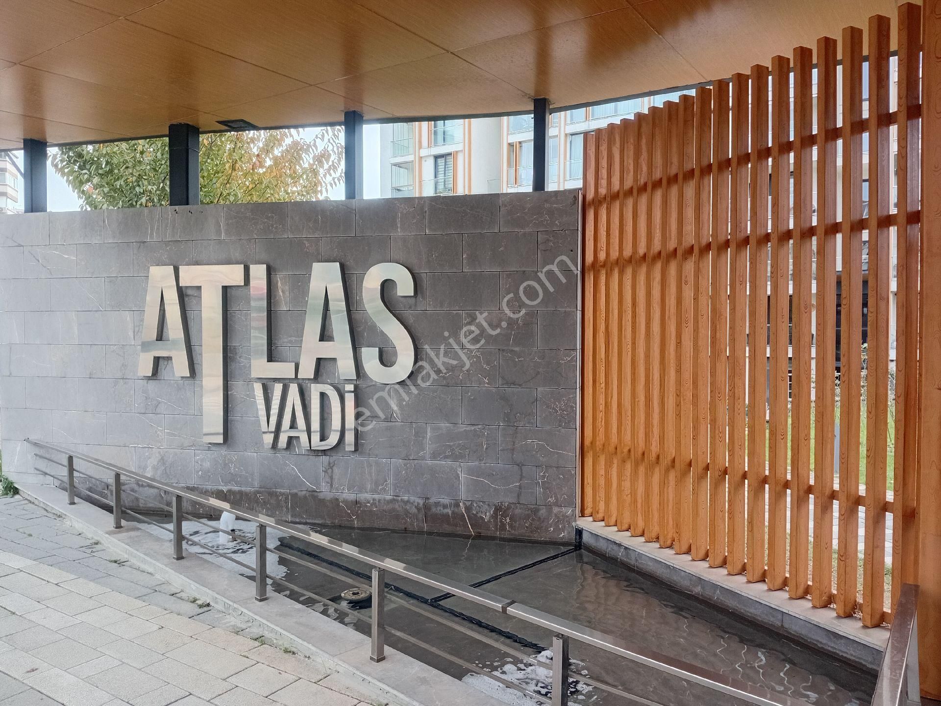 Atlas Vadi Mimaroba 'da 5+1 Dubleks Satılık Daire