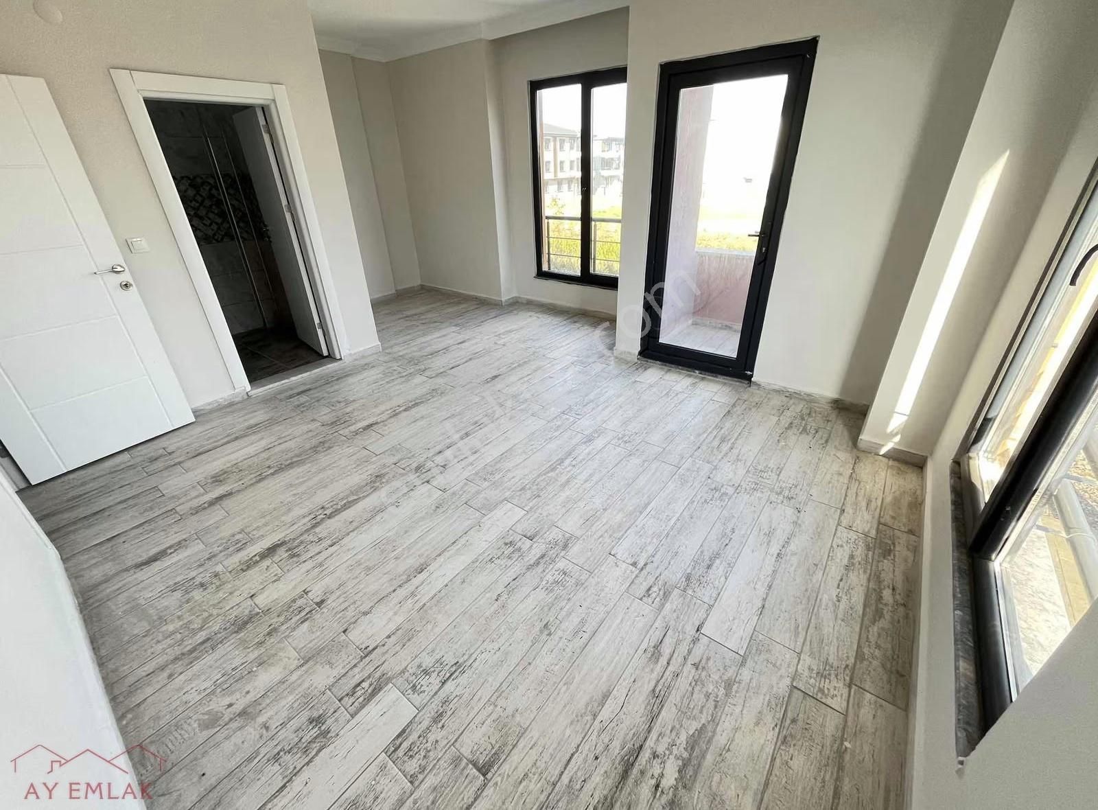 Karasu'da Müstakil Havuzlu Müstakil Bahçeli 4+1 Tripleks Villa. - Görsel 5