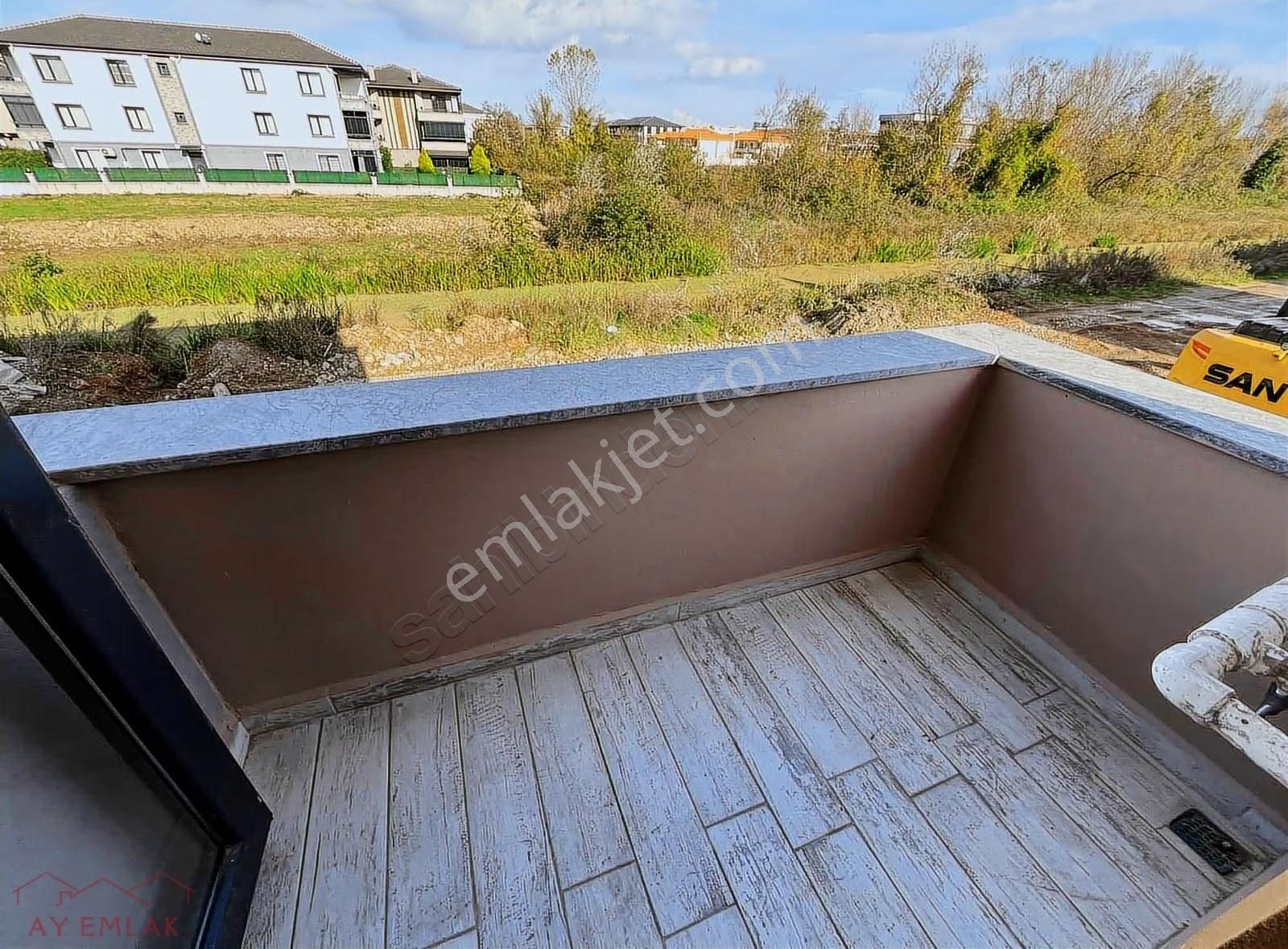 Karasu'da Müstakil Havuzlu Müstakil Bahçeli 4+1 Tripleks Villa. - Görsel 15