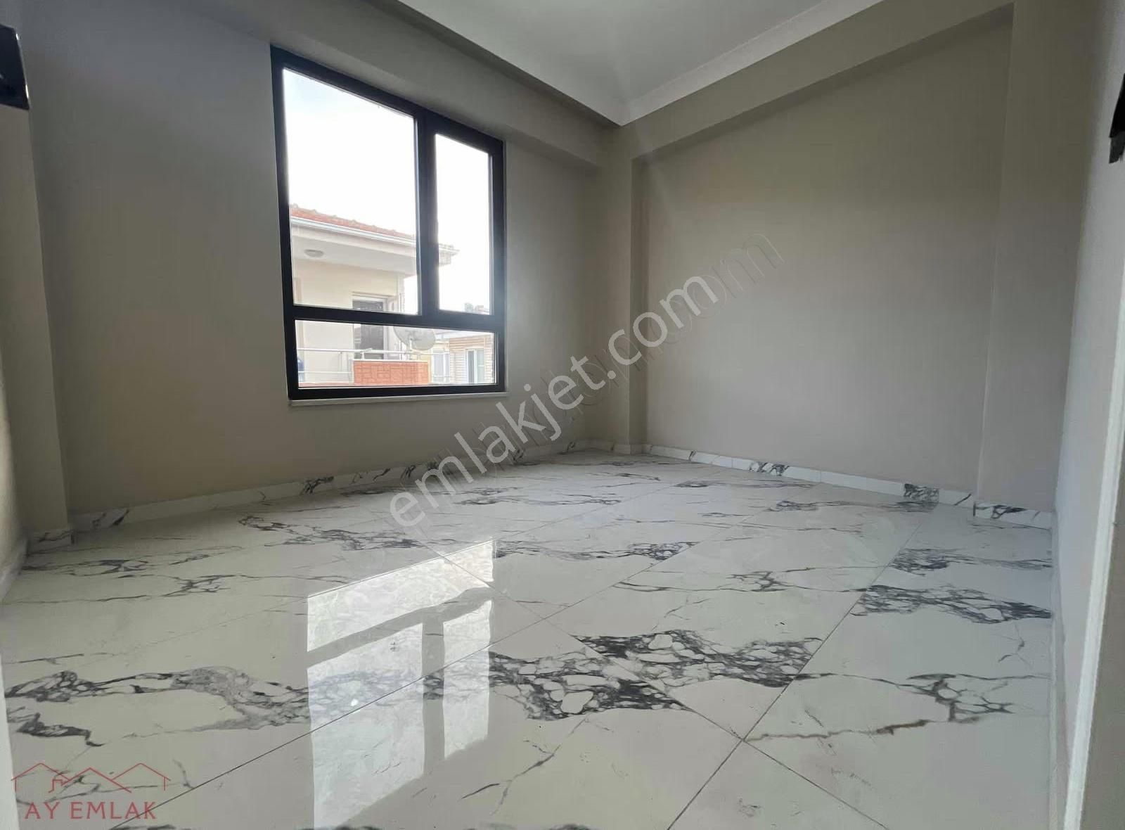 Akkumda Devlet Hastanesinin Yanında Ara Kat 2+1 Lüks Sıfır Daire - Görsel 13