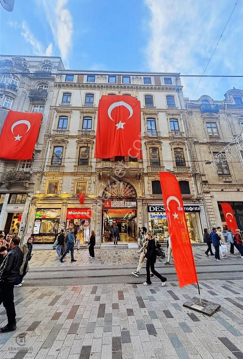 Taksim İstiklal'de Güvenlikli İş Hanında Ofis & Depo - Görsel 2