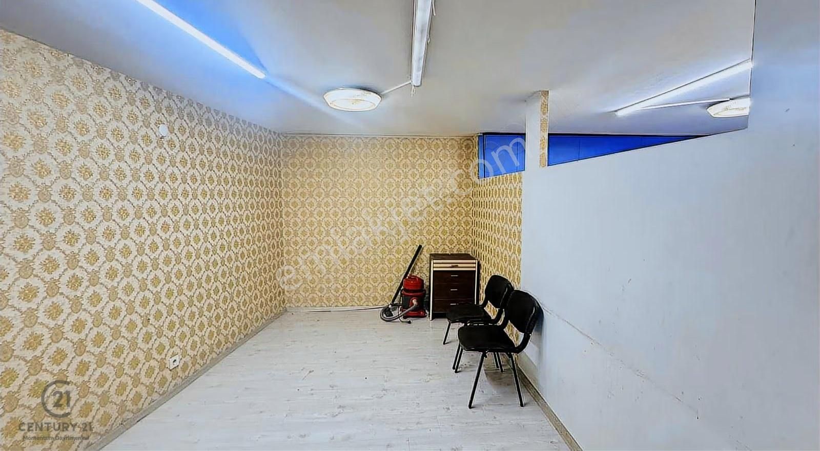 Taksim İstiklal'de Güvenlikli İş Hanında Ofis & Depo - Görsel 6