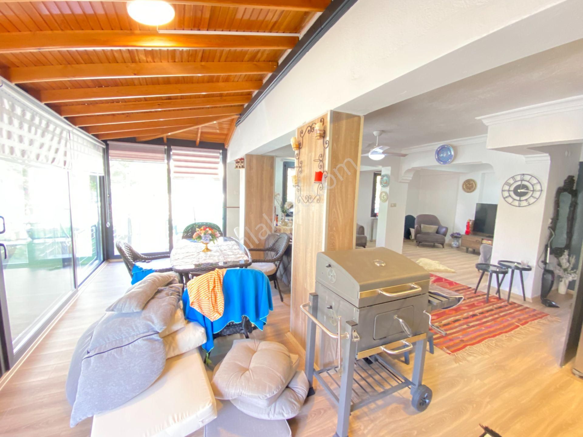 Seferihisar Ürkmez De Denize Tarafında Bahçeli Satılık 5+1 Villa - Görsel 7