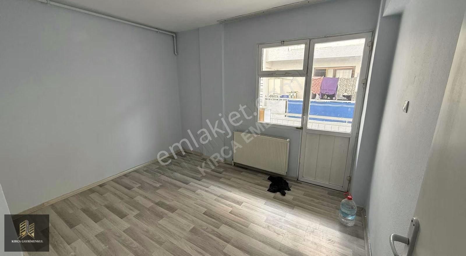 Yıldız Mah. Ara Kat, Site İçerisinde 3+1 Daire