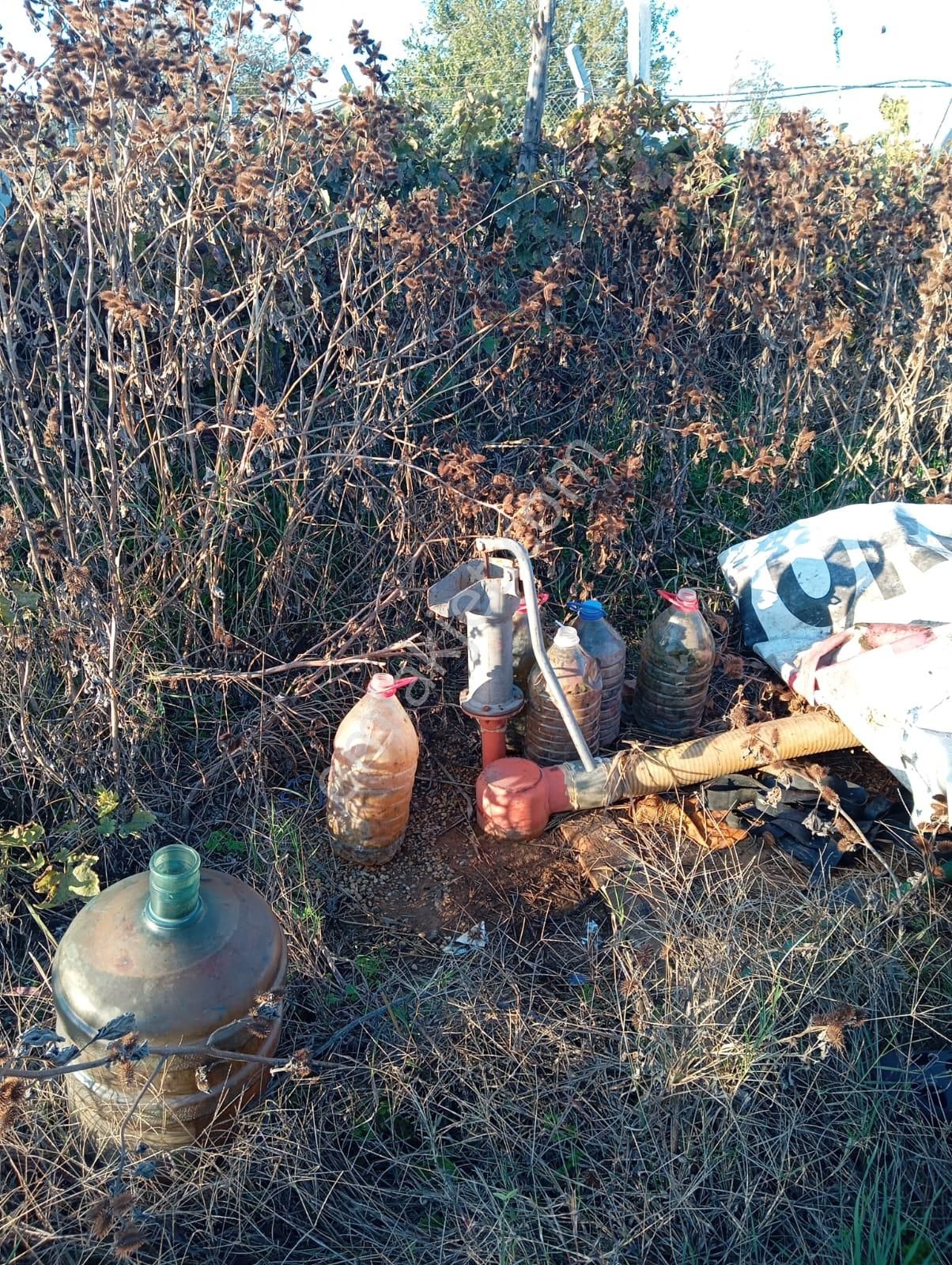 İzmir Menemen Satılık Bağ Bahçe Tarla 2240 M2 Suyu Var - Görsel 2