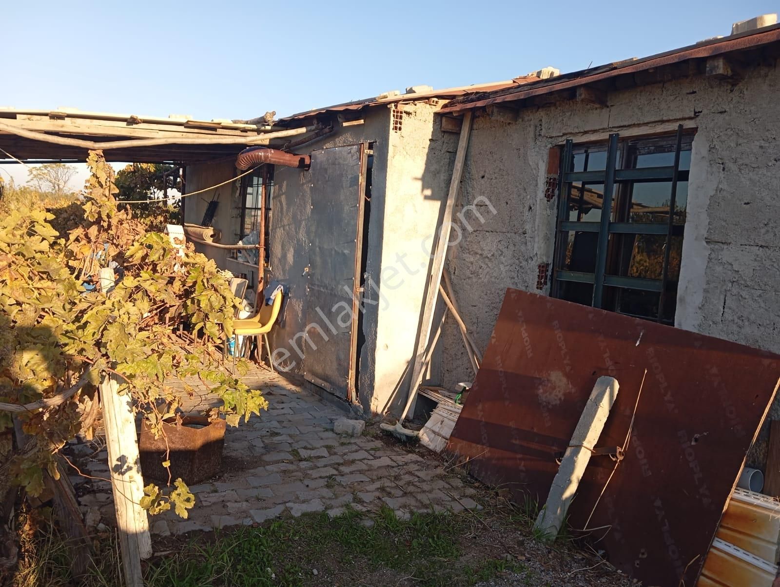 İzmir Menemen Satılık Bağ Bahçe Tarla 2240 M2 Suyu Var - Görsel 14