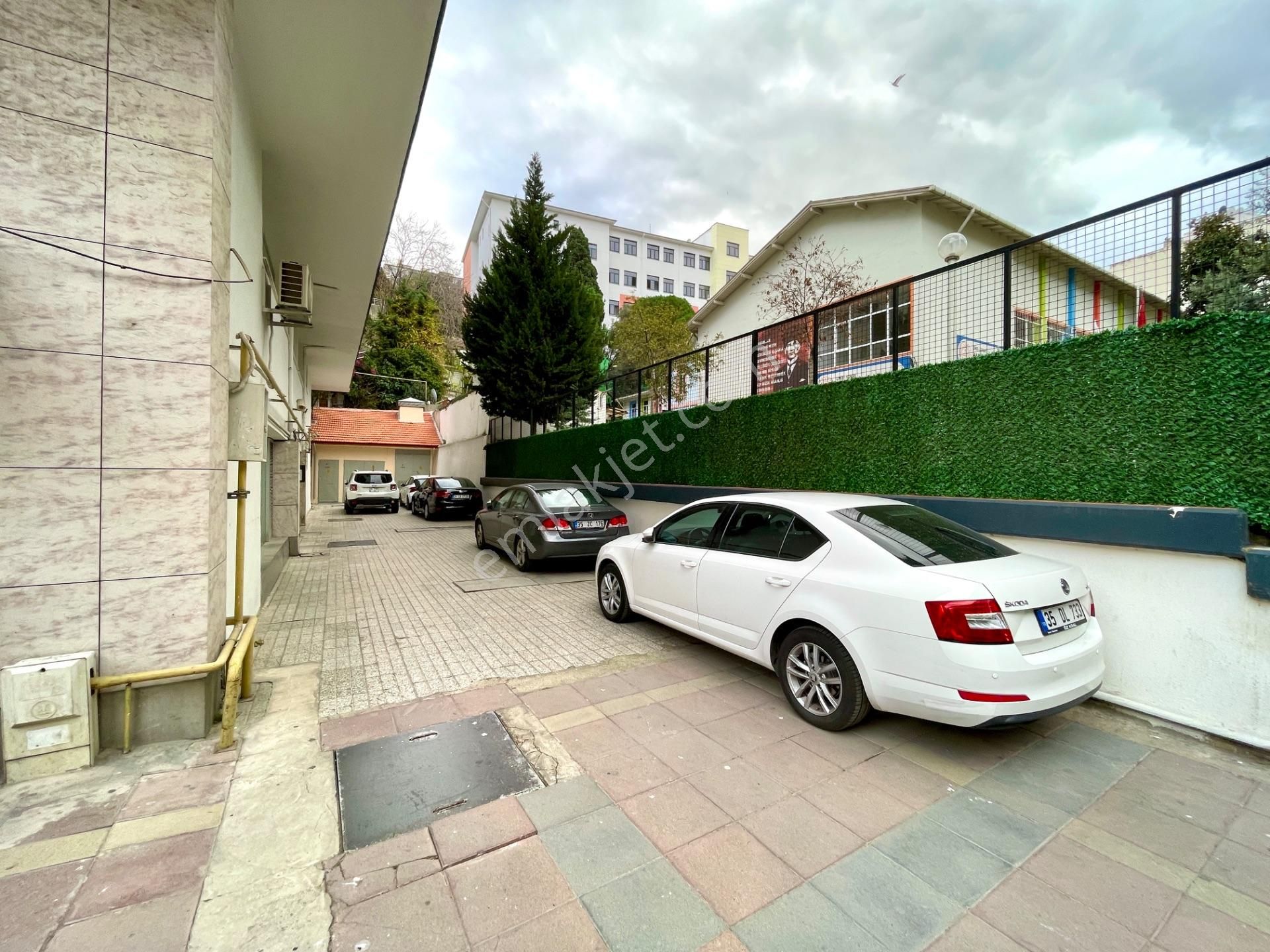 Mithatpaşa Cadde Üzeri, Bakımlı, Otoparklı, 3+1 Daire - Görsel 34