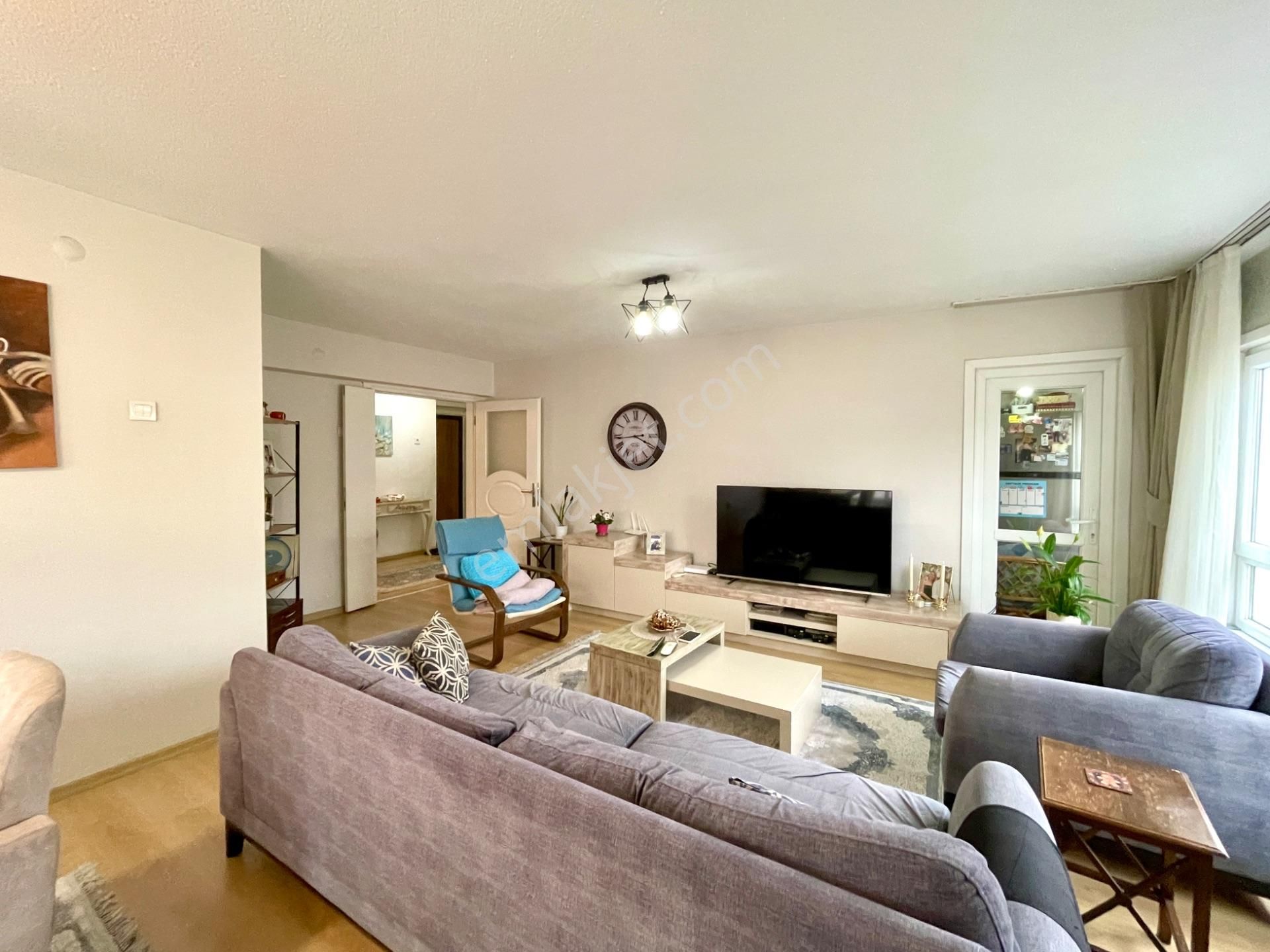 Mithatpaşa Cadde Üzeri, Bakımlı, Otoparklı, 3+1 Daire - Görsel 14